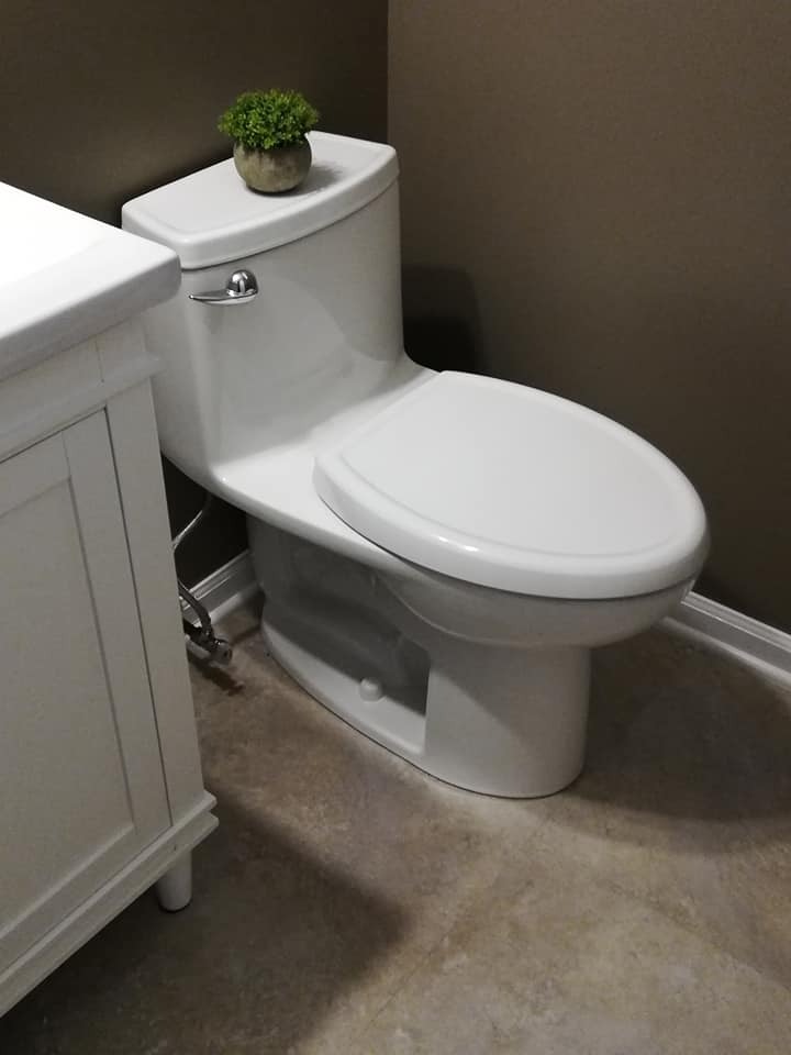 American Standard 2403128.020 Compact Cadet 3 One-Piece Toilet with Slow-Close Seat, Elongated Front, Left-Hand Flush, White, 1.28 gpf customer photo 1