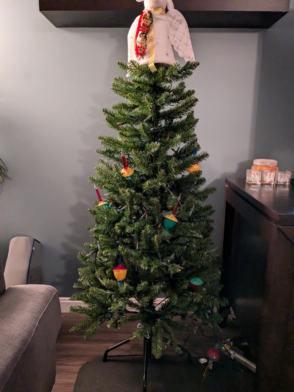 National Tree Company 4.5ft Pre-Lit Kingswood Fir Slim Christmas Tree, 150 Clear Lights, 330 Tips, Includes Stand, Artificial, Green customer photo 2