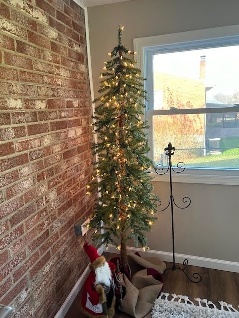 National Tree Company 6ft Pre-Lit Hickory Cedar Artificial Christmas Tree, 200 Clear Lights, 476 Tips, Metal Plate Base, Green customer photo 1