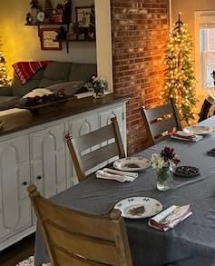 National Tree Company 6ft Pre-Lit Hickory Cedar Artificial Christmas Tree, 200 Clear Lights, 476 Tips, Metal Plate Base, Green customer photo 2