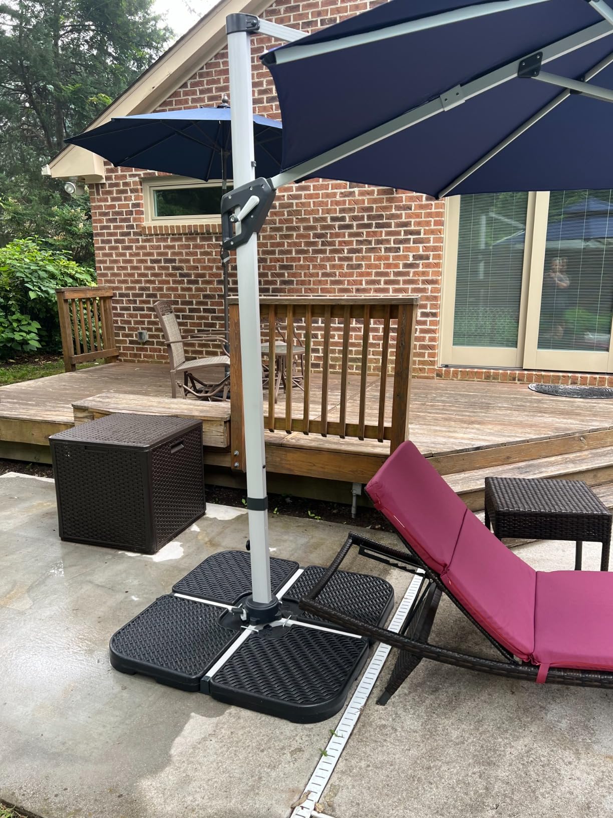Best Choice Products 4-Piece 155lb Capacity Heavy-Duty Cantilever Offset Patio Umbrella Stand Square Base Plate Set w/ Easy-Fill Spouts for Water or Sand - Black customer photo 2