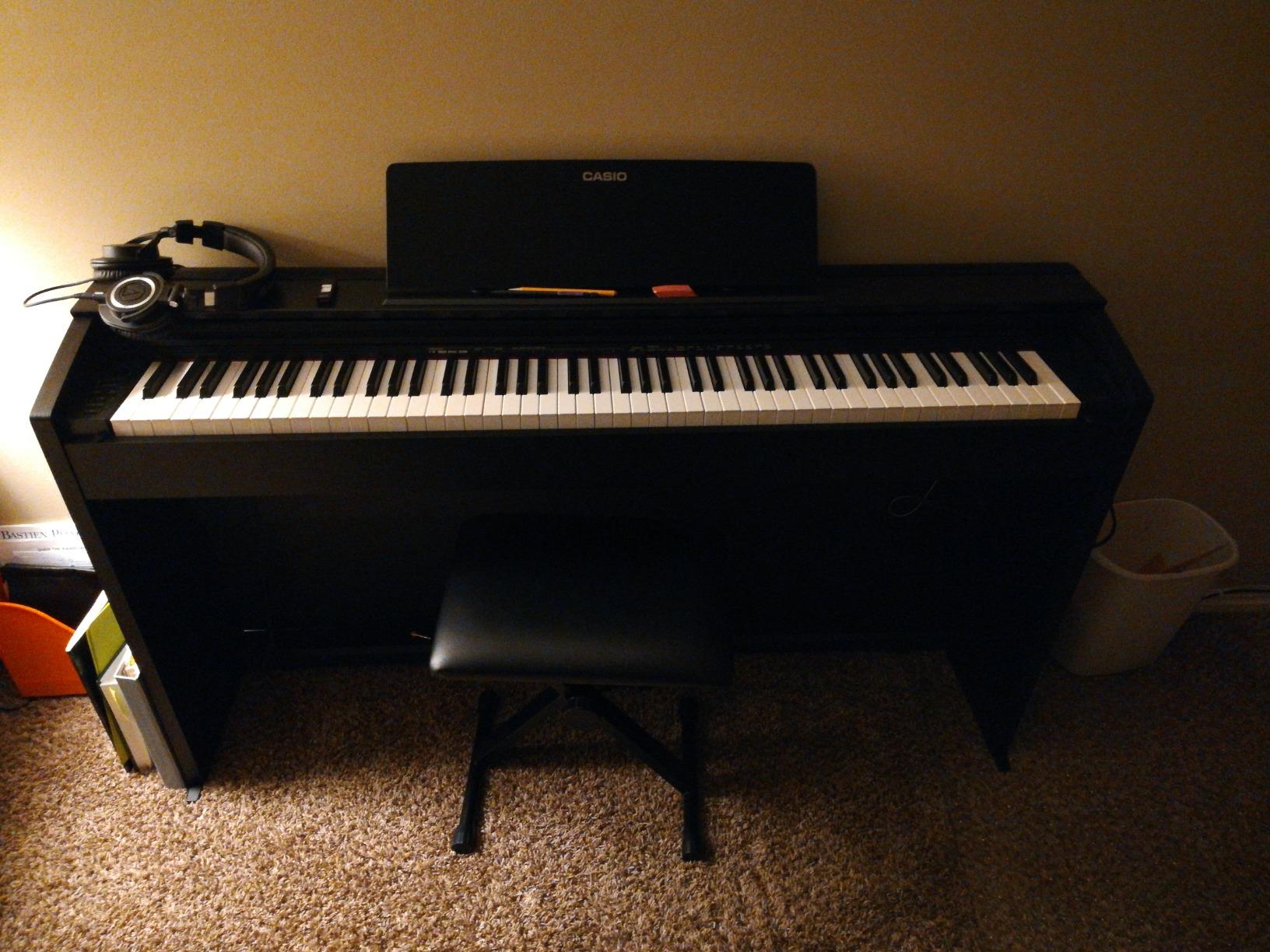 Casio Privia PX-870 88-Key Weighted Console Digital Piano, Tri-Sensor II Scaled Hammer Action Keys, 40W 4-Speaker Sound, Concert Play, USB-MIDI customer photo 1