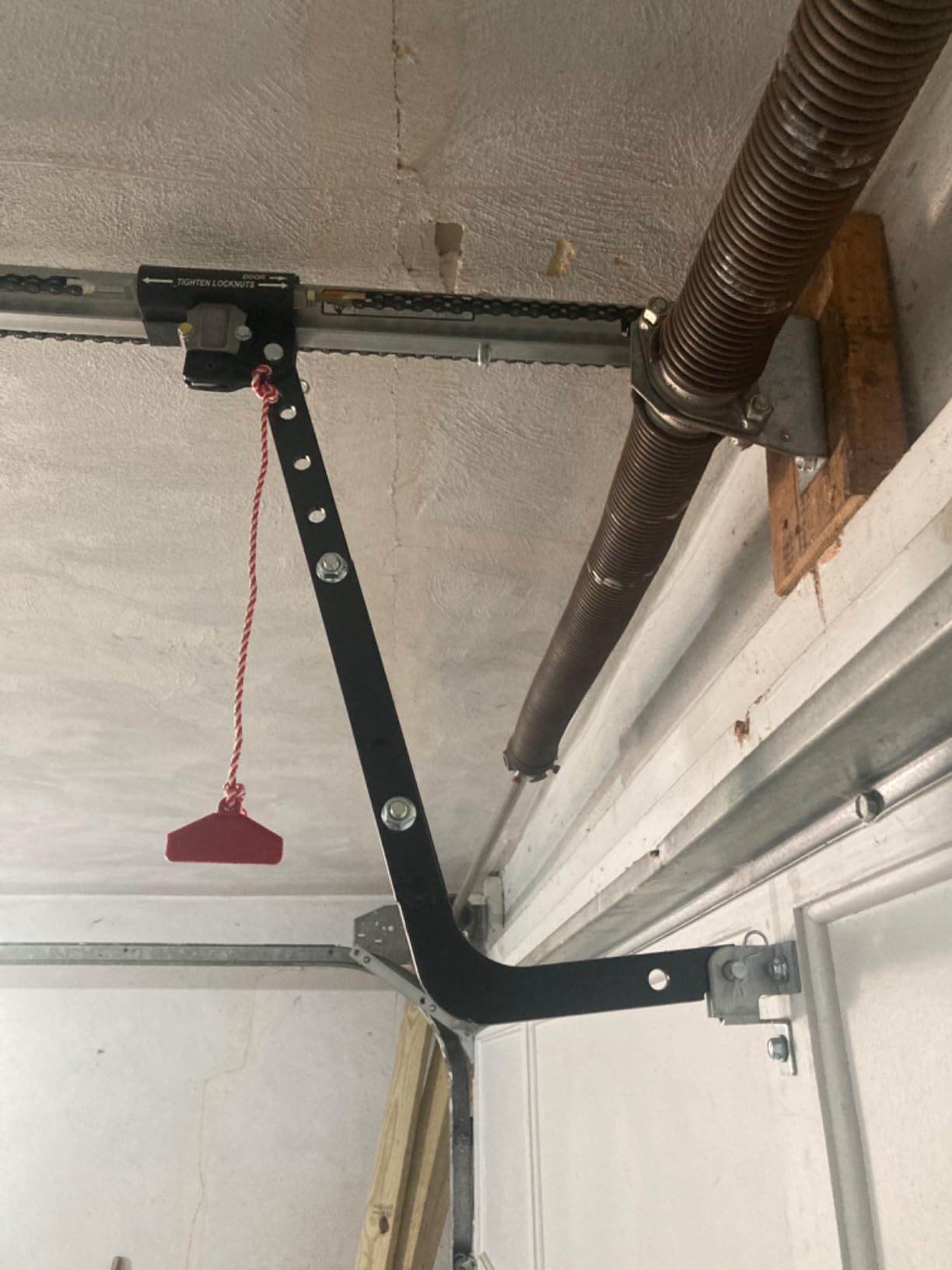 Genie Chain Drive 750 3/4 HPc Garage Door Opener w/Battery Backup - Heavy Duty - Operate your garage door when the primary power is out - Wireless Keypad Included, Model 7035-TKV customer photo 2