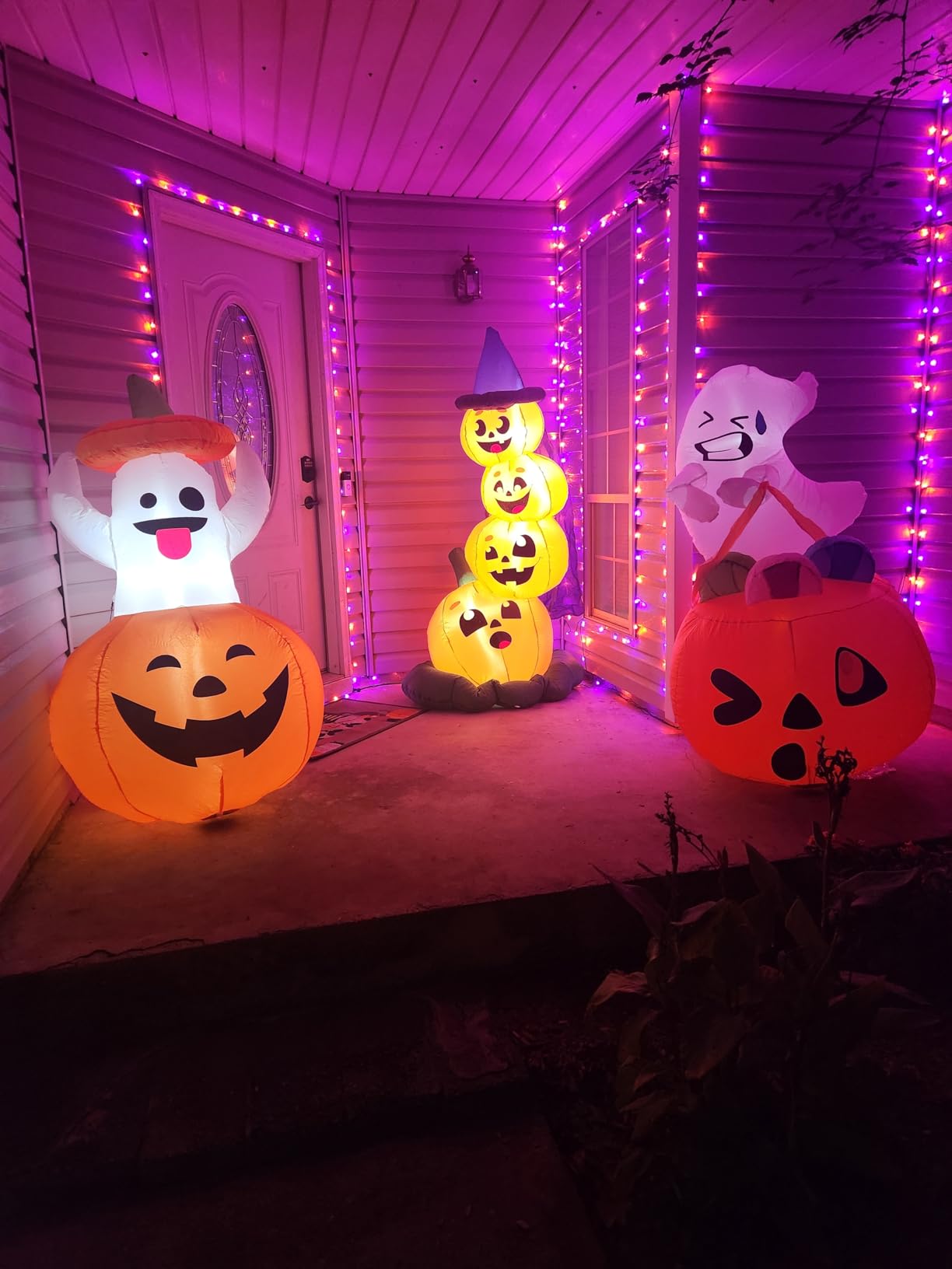Joiedomi Halloween Stacked Pumpkins Inflatable (6 ft) customer photo 1