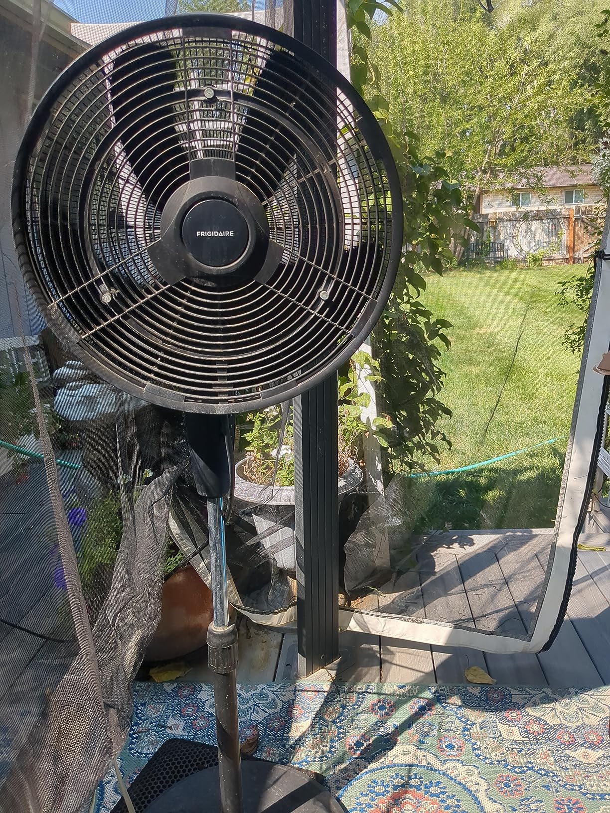 NewAir Outdoor Misting Pedestal Fan, 1,600 CFM Oscillating Patio Fan with Garden Hose Connection, 3 Speeds and Wide-Angle Cooling for Decks and Outdoor Spaces of up to 500 sq ft customer photo 1
