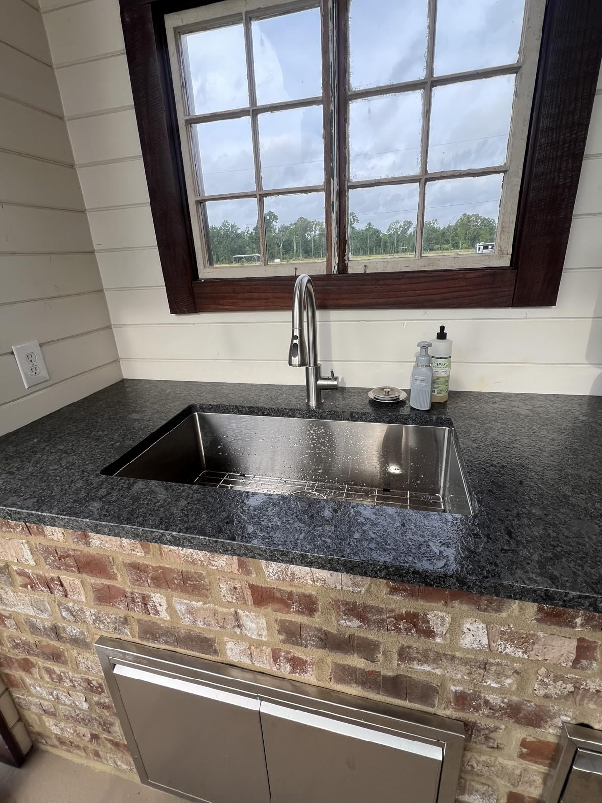 Kitchen Sink 32x18 Inch Undermount Kitchen Sink Stainless Steel Sink 16 Gauge Single Bowl Set (5 Item Bundle: Sink, Bottom Grid, Drain Assembly, Drain Cap, Towel) customer photo 2