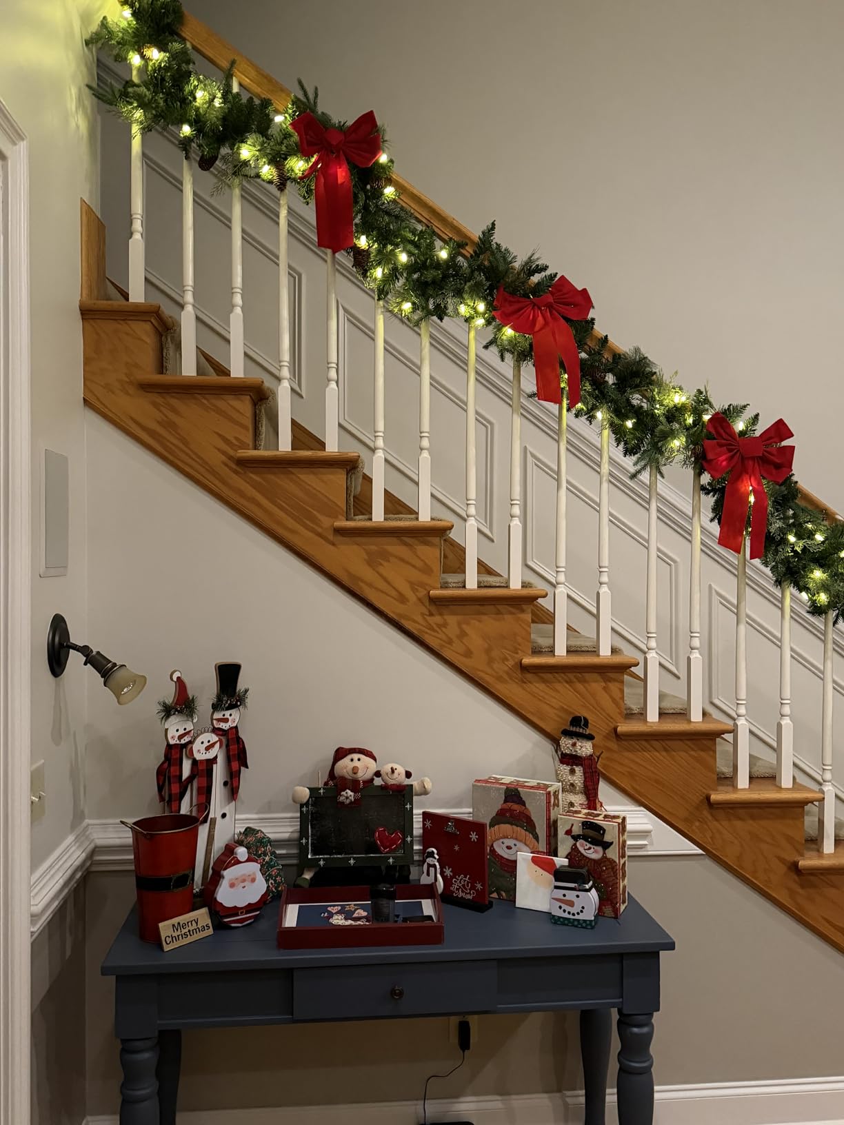 9Ft Pre-lit Christmas Garland with 50 LED Lights Battery Operated, Holiday Decoration Stairs Wall Mantle Door Indoor Outdoor customer photo 2