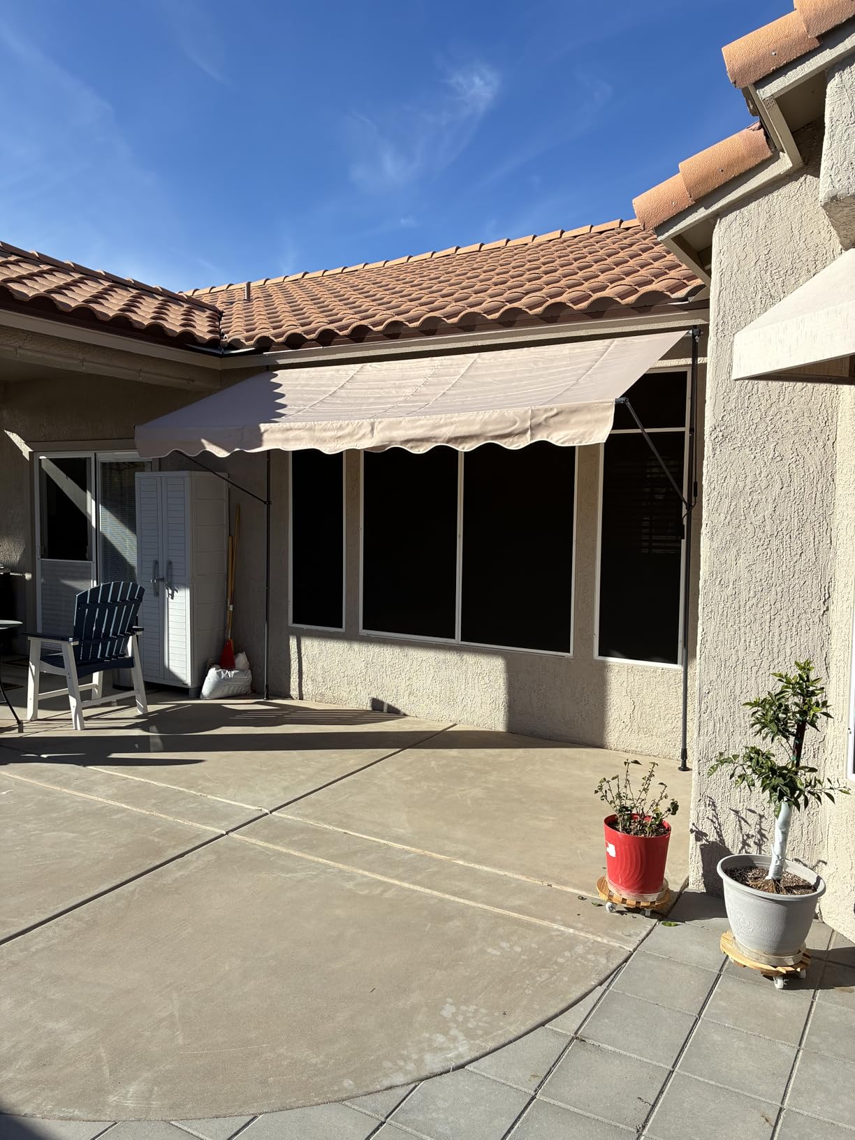 STEELAID Manual Retractable Awning - 59