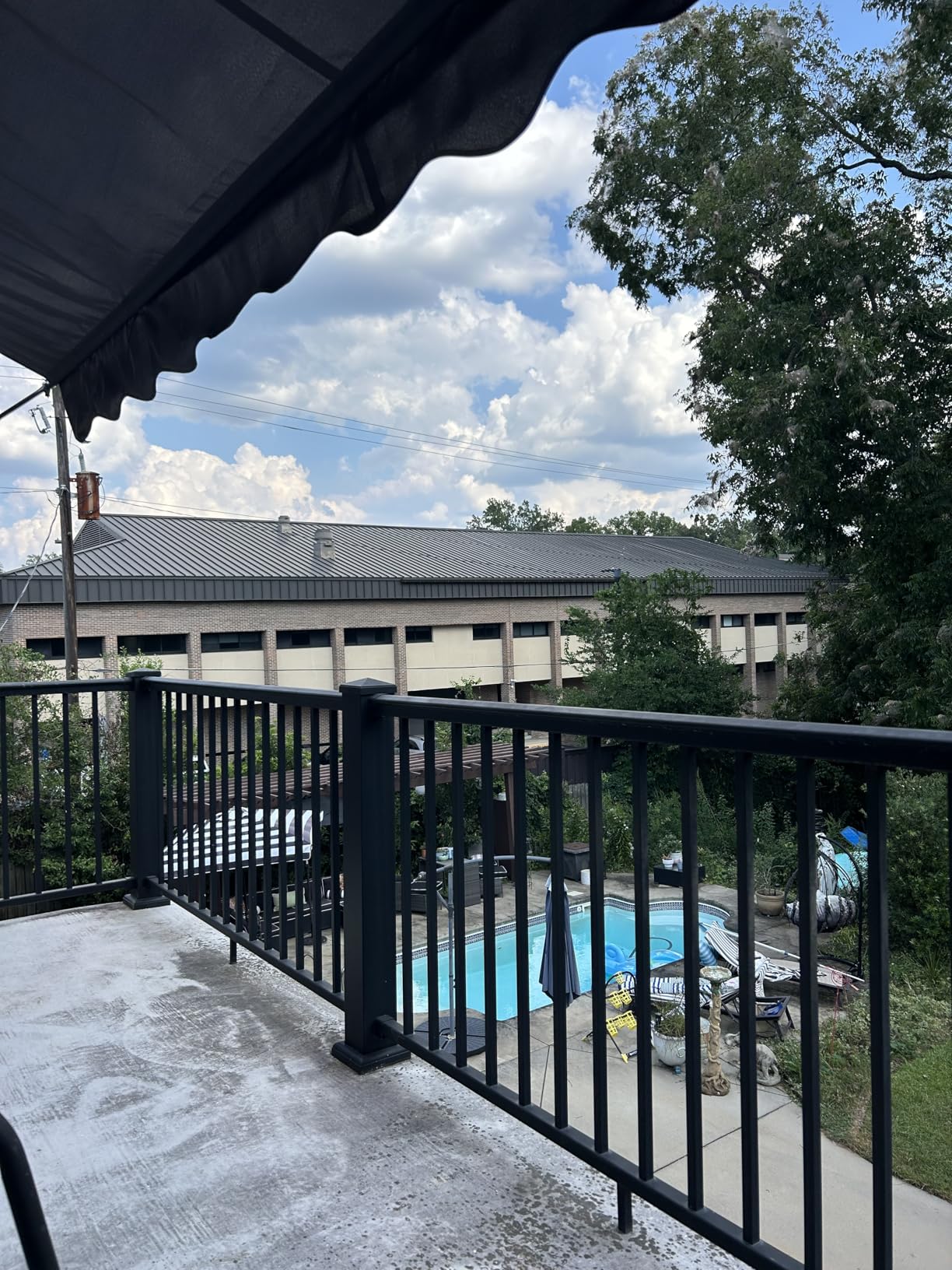 STEELAID Manual Retractable Awning - 59