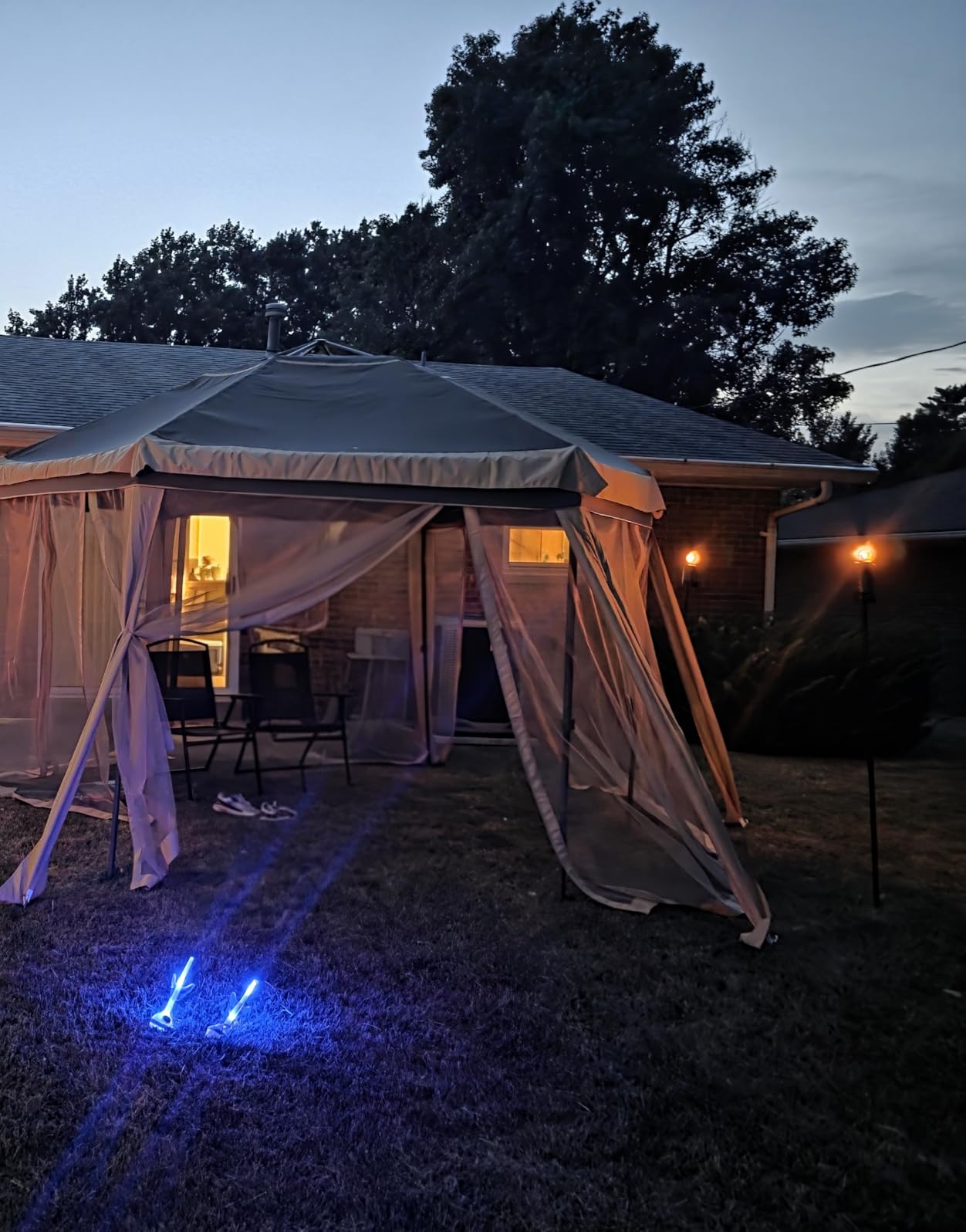 Yaheetech 13x13 Pop Up Gazebo Double-Tier w/Mesh Netting Patio Canopy Brown | UPF50+ waterproof hexagonal pop up gazebo w/ 4 sandbags, instant shade for backyard, lawn, outdoor leisure & gatherings customer photo 1