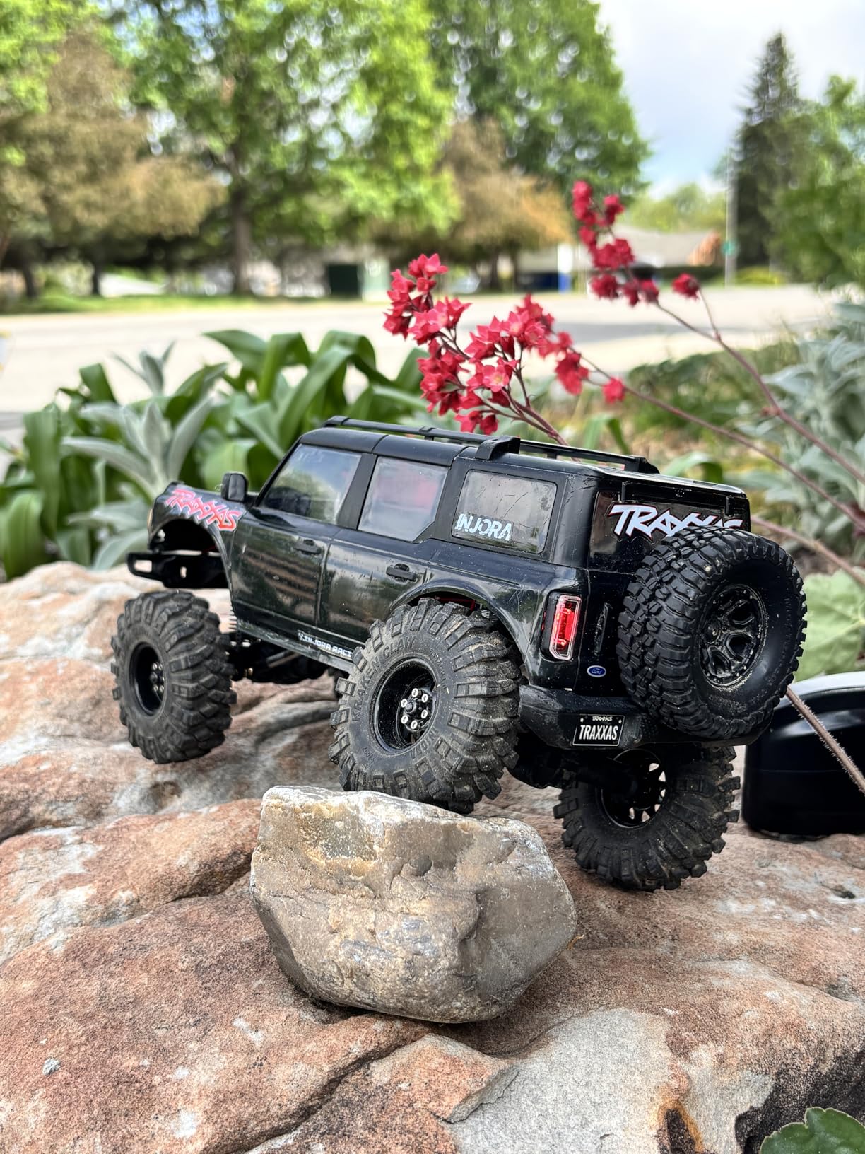 Traxxas TRX-4M 4X4 Crawler with Ford Bronco Body (1/18 Scale) customer photo 2