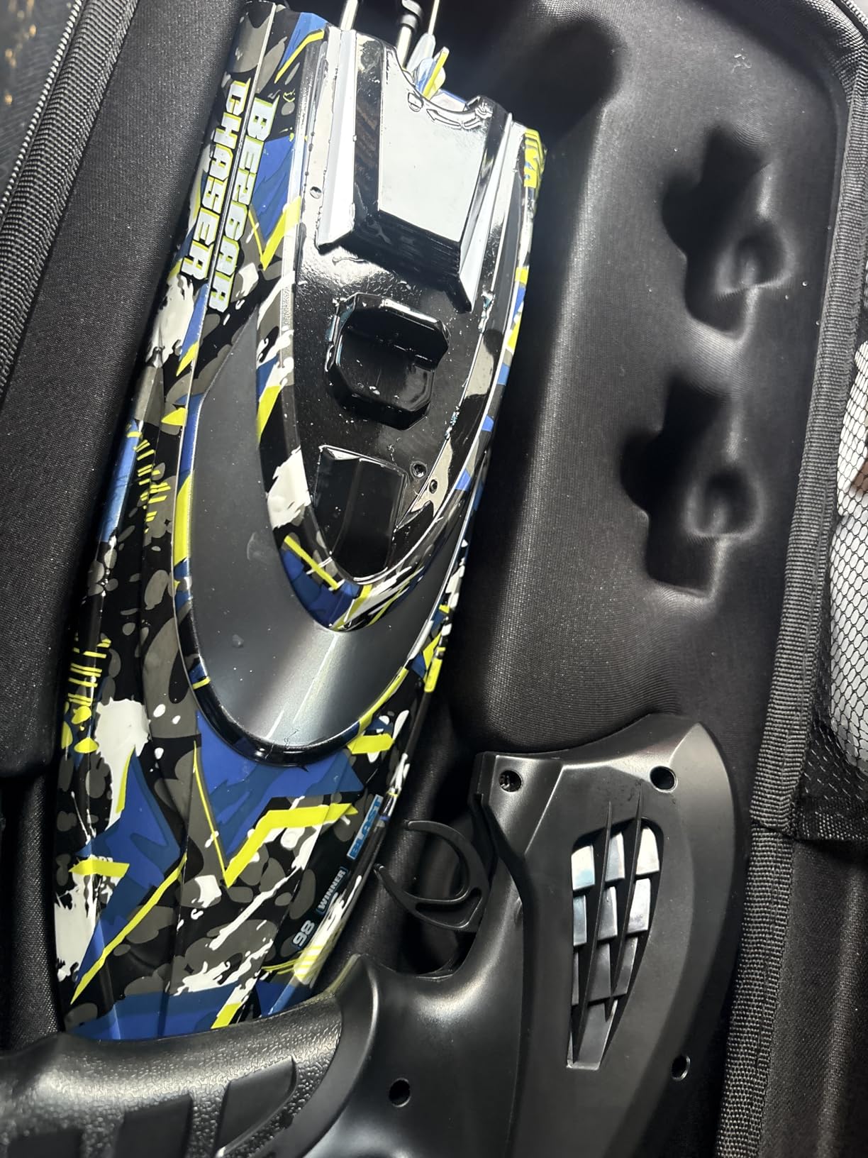 BEZGAR TX123 Remote Control Boats - Fast Speed RC Boat 32+ KPH with A Portable Suitcase for Lakes & Pools & Salt Water, Summer Toys for Adults and Ideal Gifts for Kids Boys Age 6 7 8-12 Years Old customer photo 2