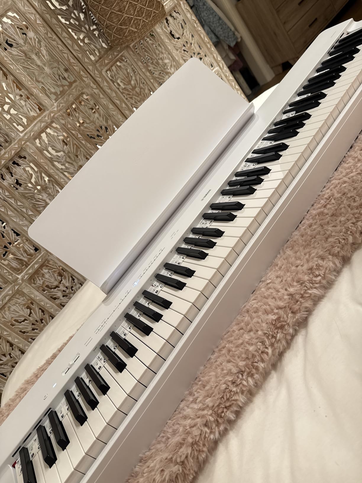 Yamaha P225 88-Key Digital Piano with Weighted Keys, Portable Design, Keyboard, Music Rest, Sustain Foot Switch, and Built-In Speakers, White (P225WH) customer photo 1