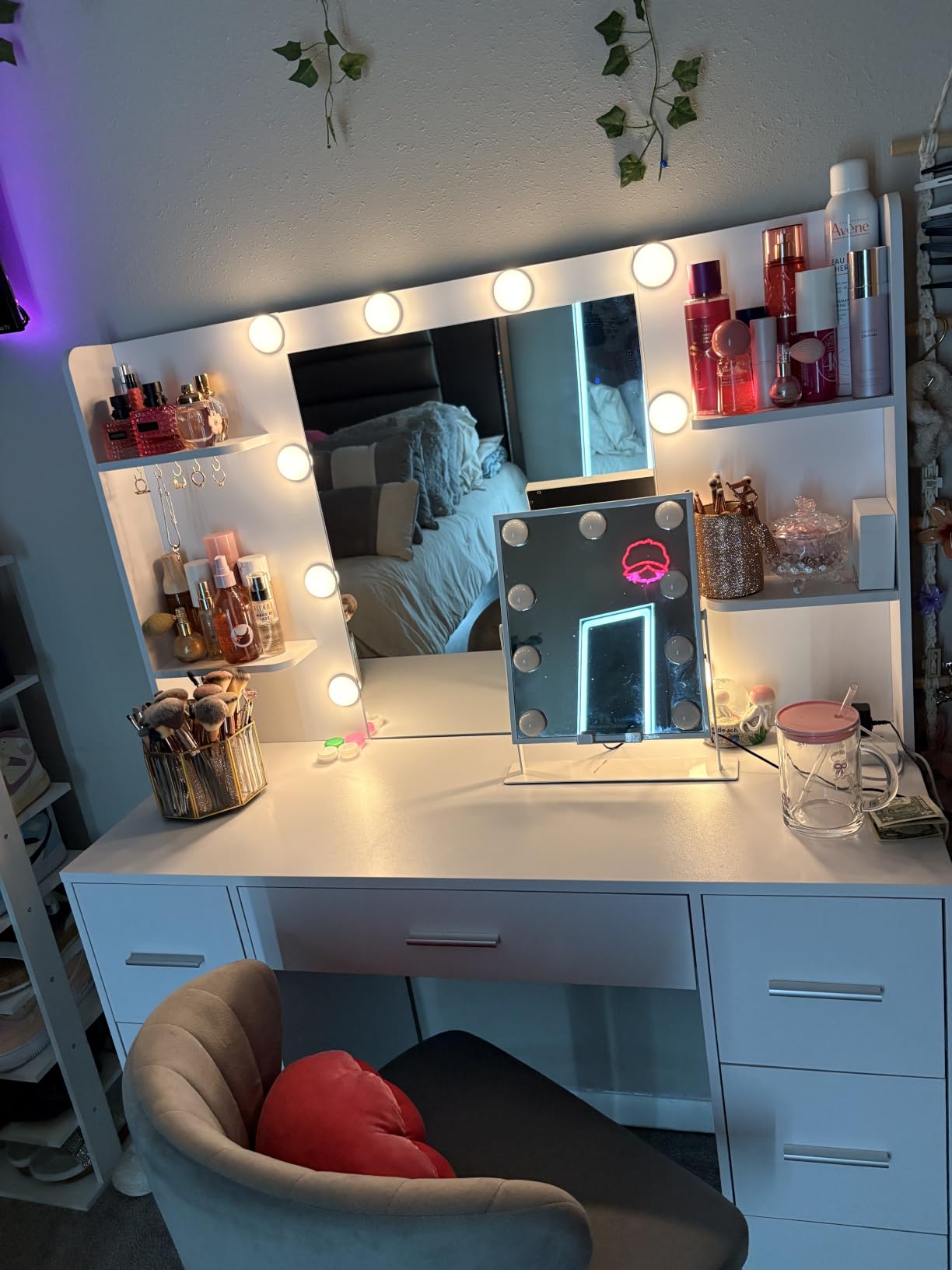 Quimoo Large Vanity Desk with LED Lighted Mirror & Power Outlet, Makeup Vanity Table with 7 Drawers, 4 Shelves and 5 Hooks, Vanity Table, Vanity Desk Set for Bedroom, Bathroom, White customer photo 2