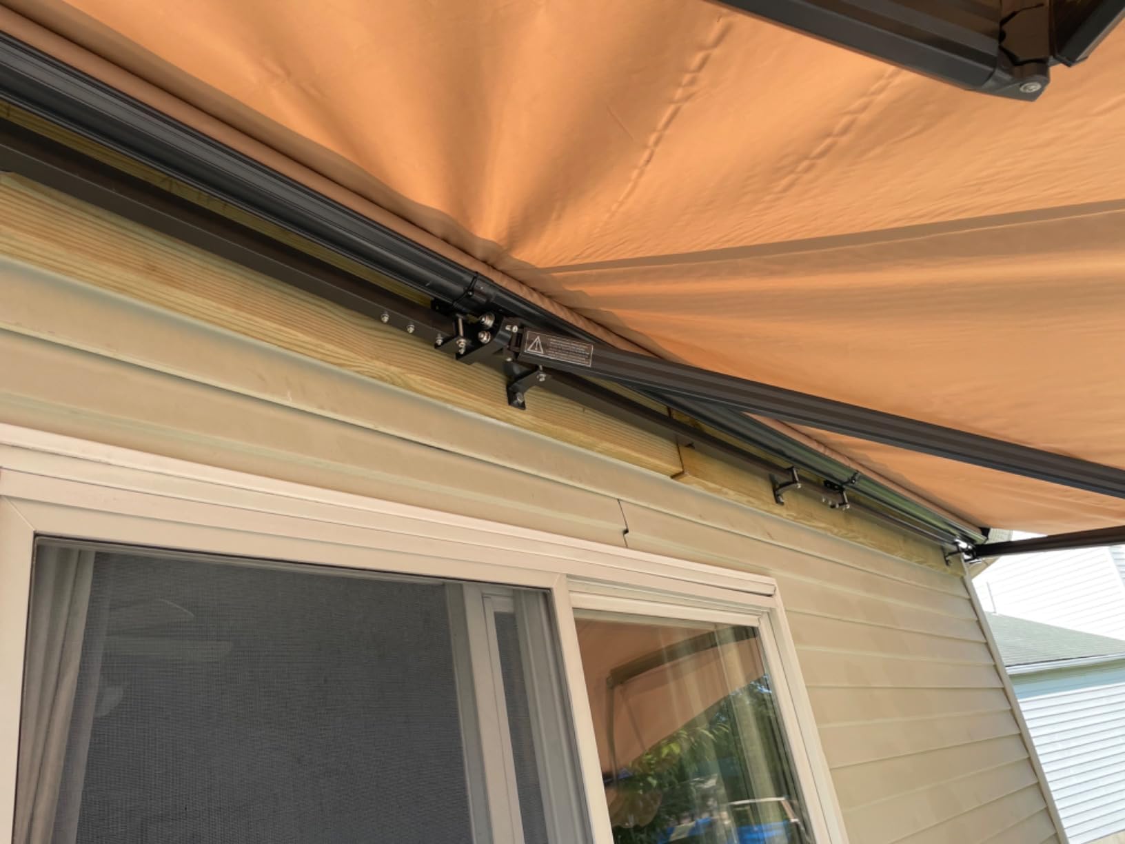ALEKO Electric Patio Awning Motorized Semi-Cassette 20x10 Silver Gray, Retractable Sunshade for Decks and Balconies with Remote-Controlled Extension, Water-Resistant Fabric, Rust-Free Aluminum Frame customer photo 2