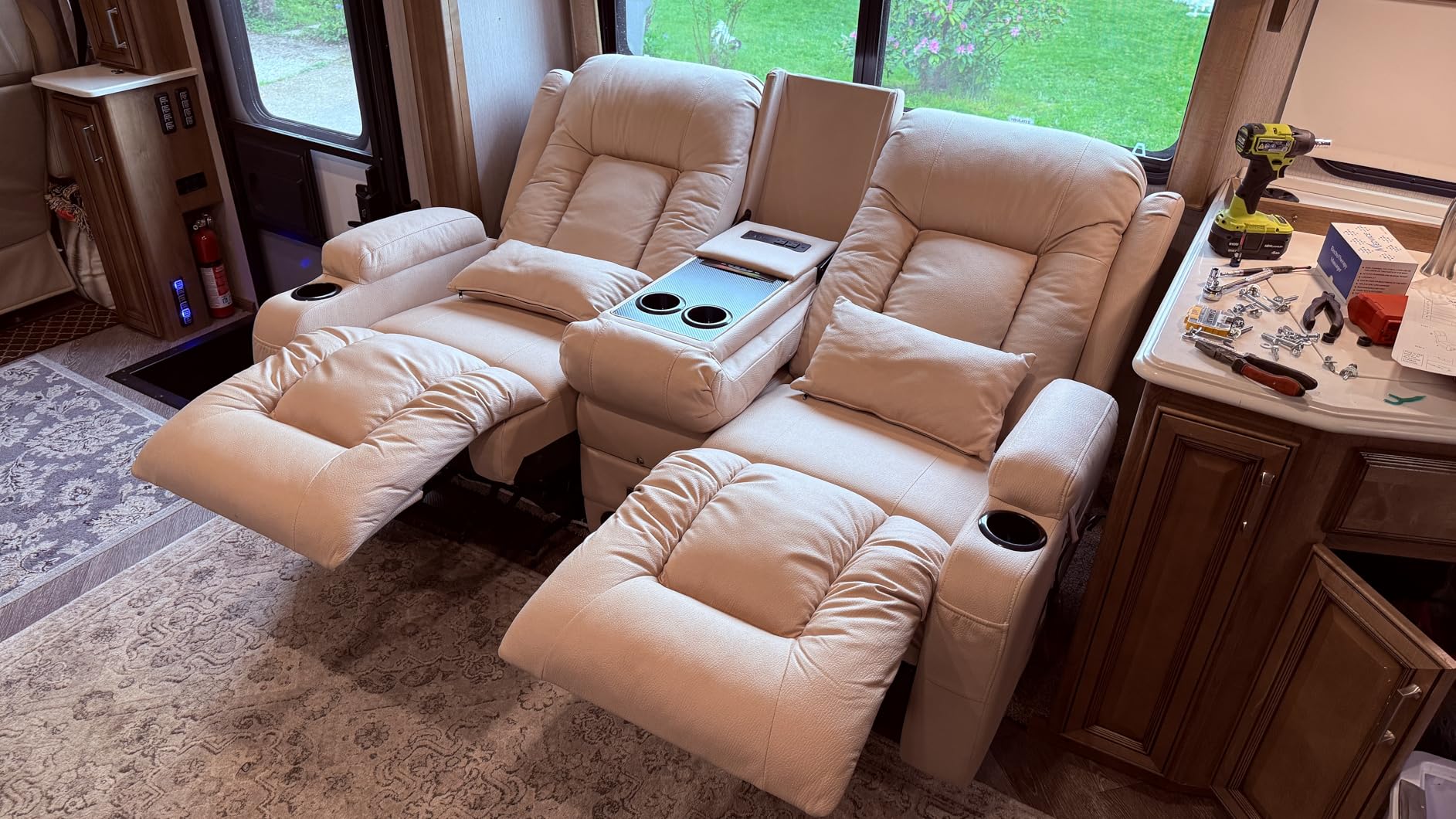URRED Power Loveseat Recliner Sofa with Massage & Heat, Black: 67