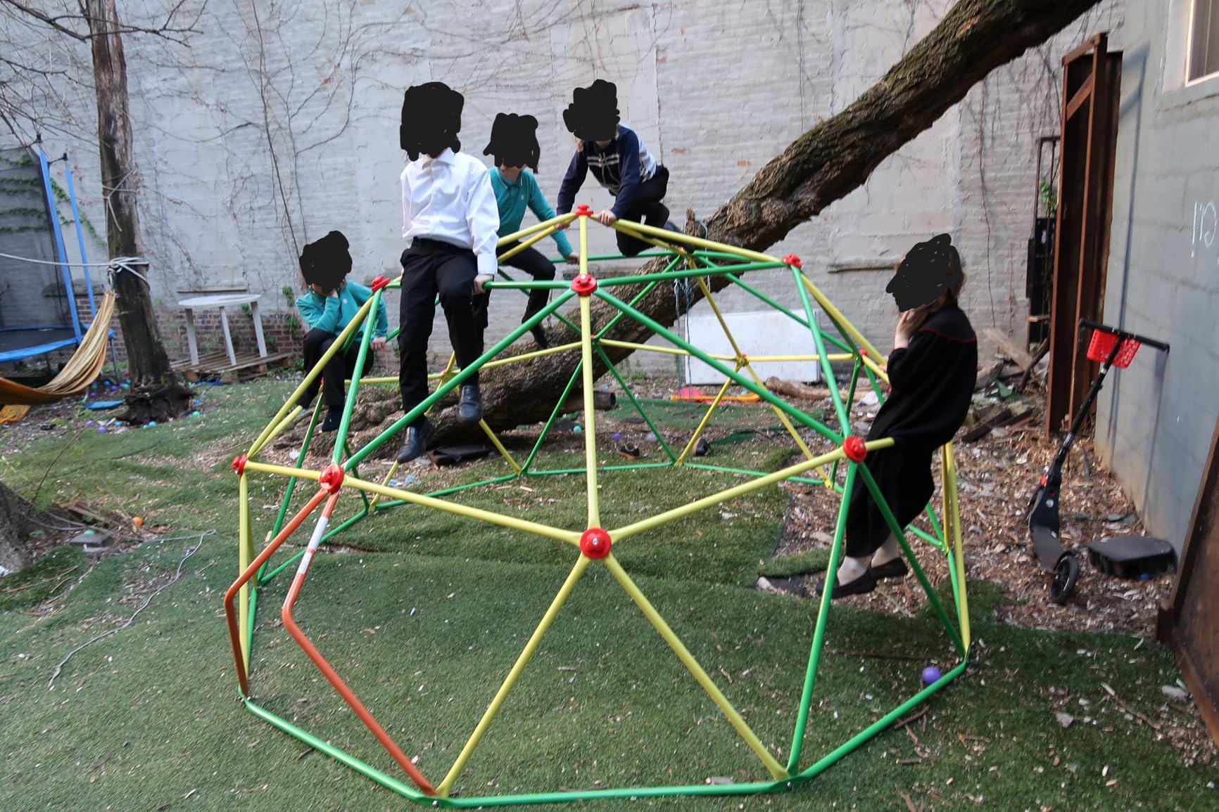 Zupapa 10FT Climbing Dome, Outdoor 10FT Geometric Dome Climber for Kids 3-10 Supporting 1000 lbs, Easy Assembly Playground Jungle Gym Backyard Play Equipment customer photo 1