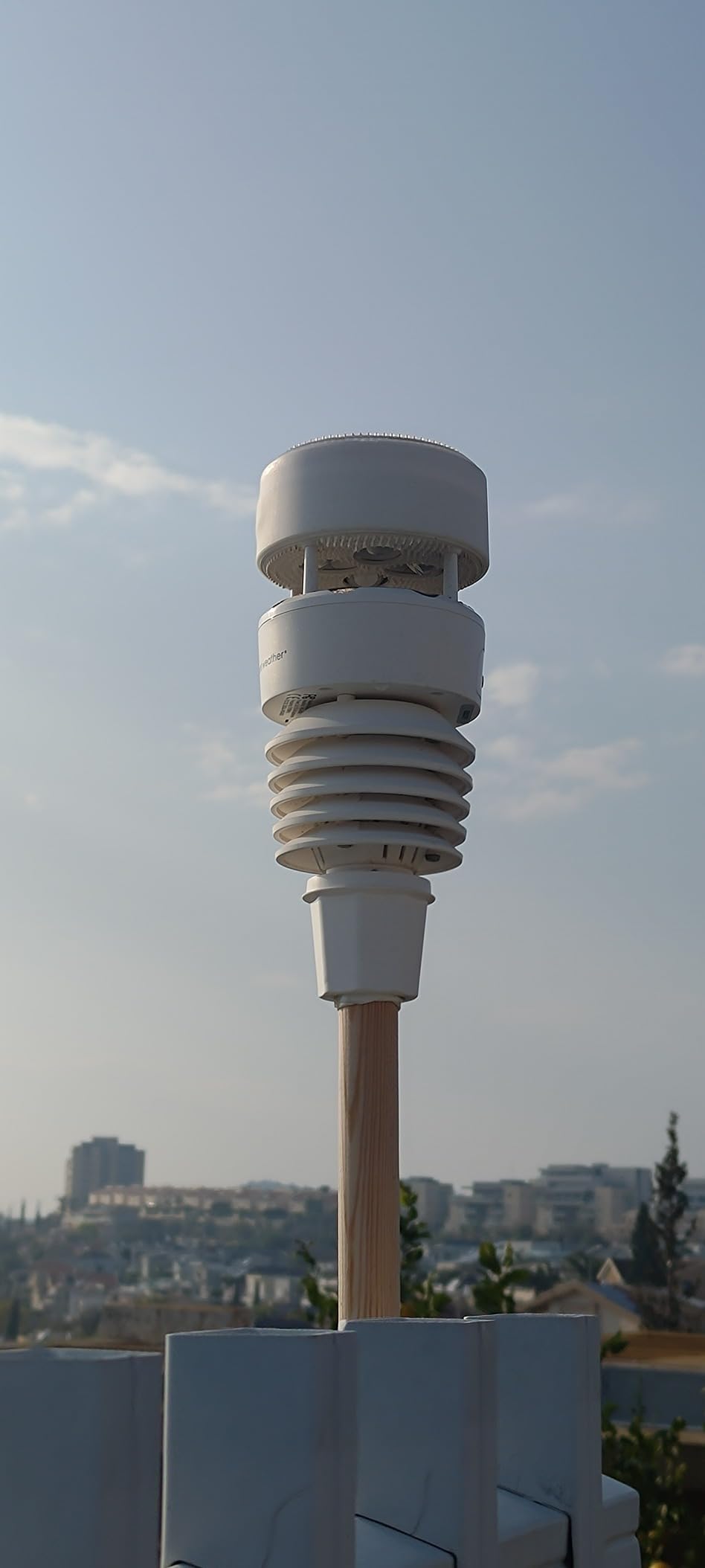 Ambient Weather WS-4000 Solar Powered UltraSonic Wi-Fi Weather Station | Ultrasonic Wind and Haptic Rain Gauges customer photo 1