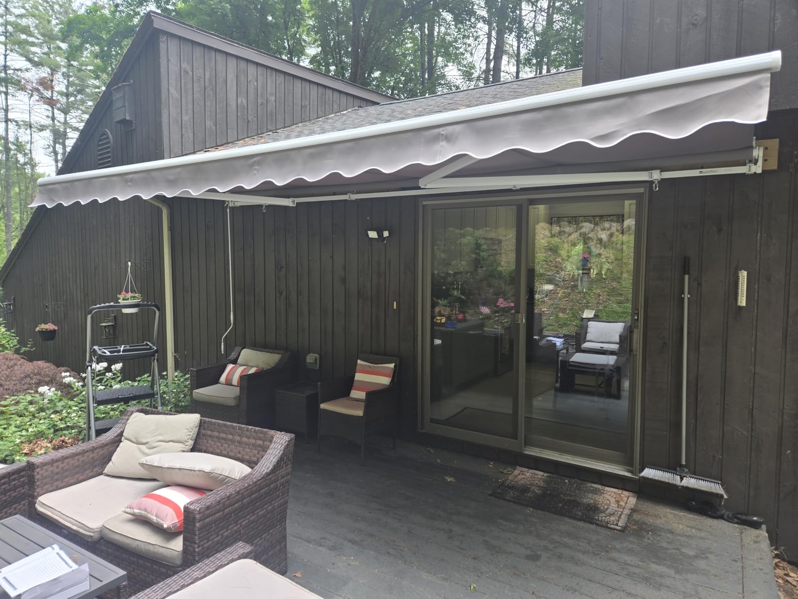 8.2'x6.5' Patio Awning Retractable Fully Assembled, Grey White | Manual Sunshade Shelter Outdoor Deck Canopy Balcony Awning Cover - Premium Quality 280G Ployester Aluminum Frame customer photo 1