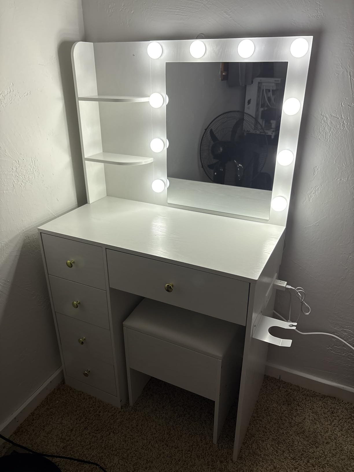 IRONCK Vanity Desk with Mirror and Lights, Small Makeup Vanity Table with 5 Drawers, Power Outlet, and Vanity Stool, 3 Lighting Colors, Dressing Table for Women Girls Bedroom, White customer photo 2