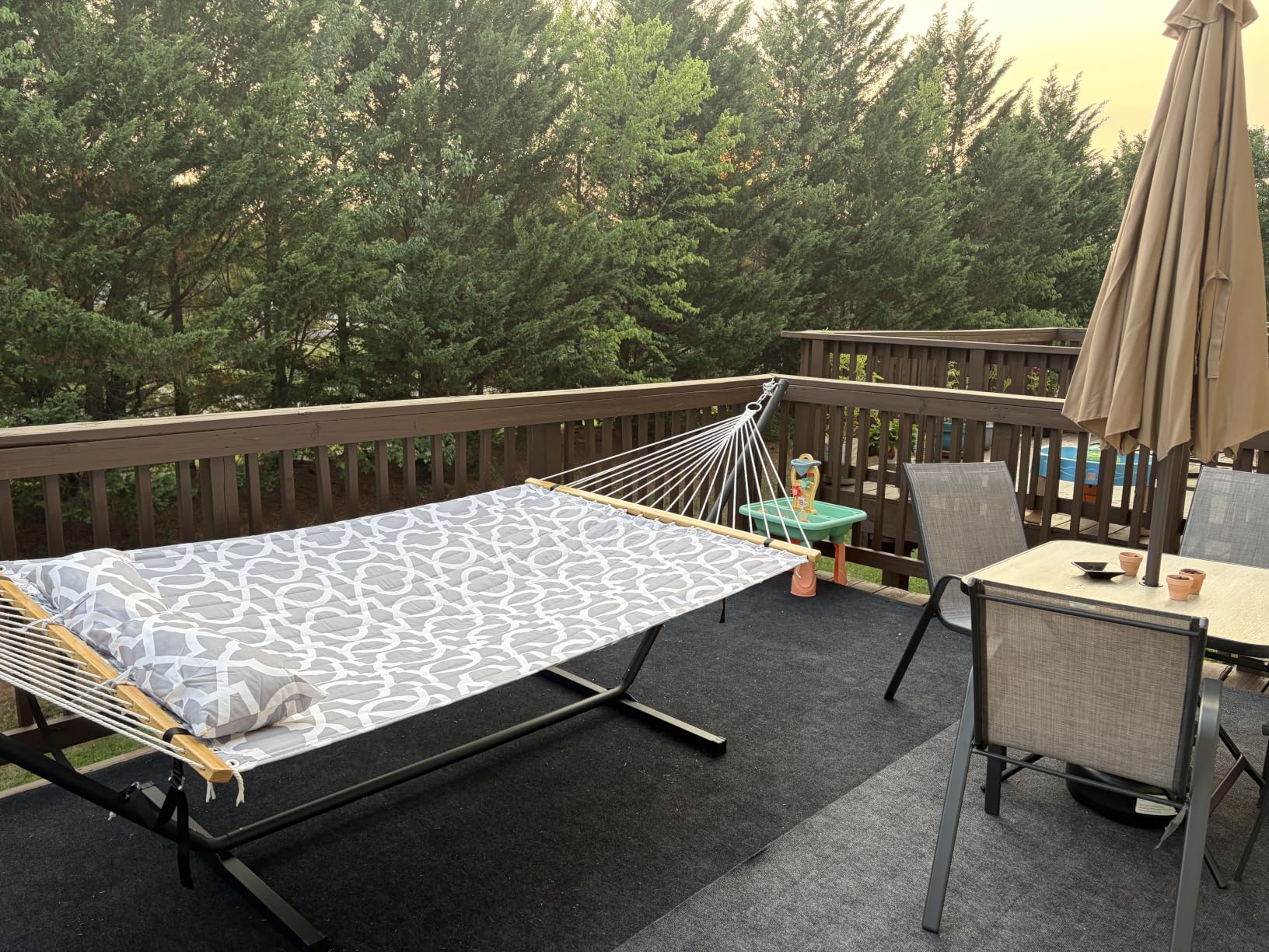 ANAGOO Double Hammock with Stand, Heavy Duty Outdoor Hammock for Two, 500 LBS Capacity, Stable Steel Frame with Balance Strap, Easy Tool-Free Assembly for Patio, Garden, Backyard & Beach,White Grey customer photo 1