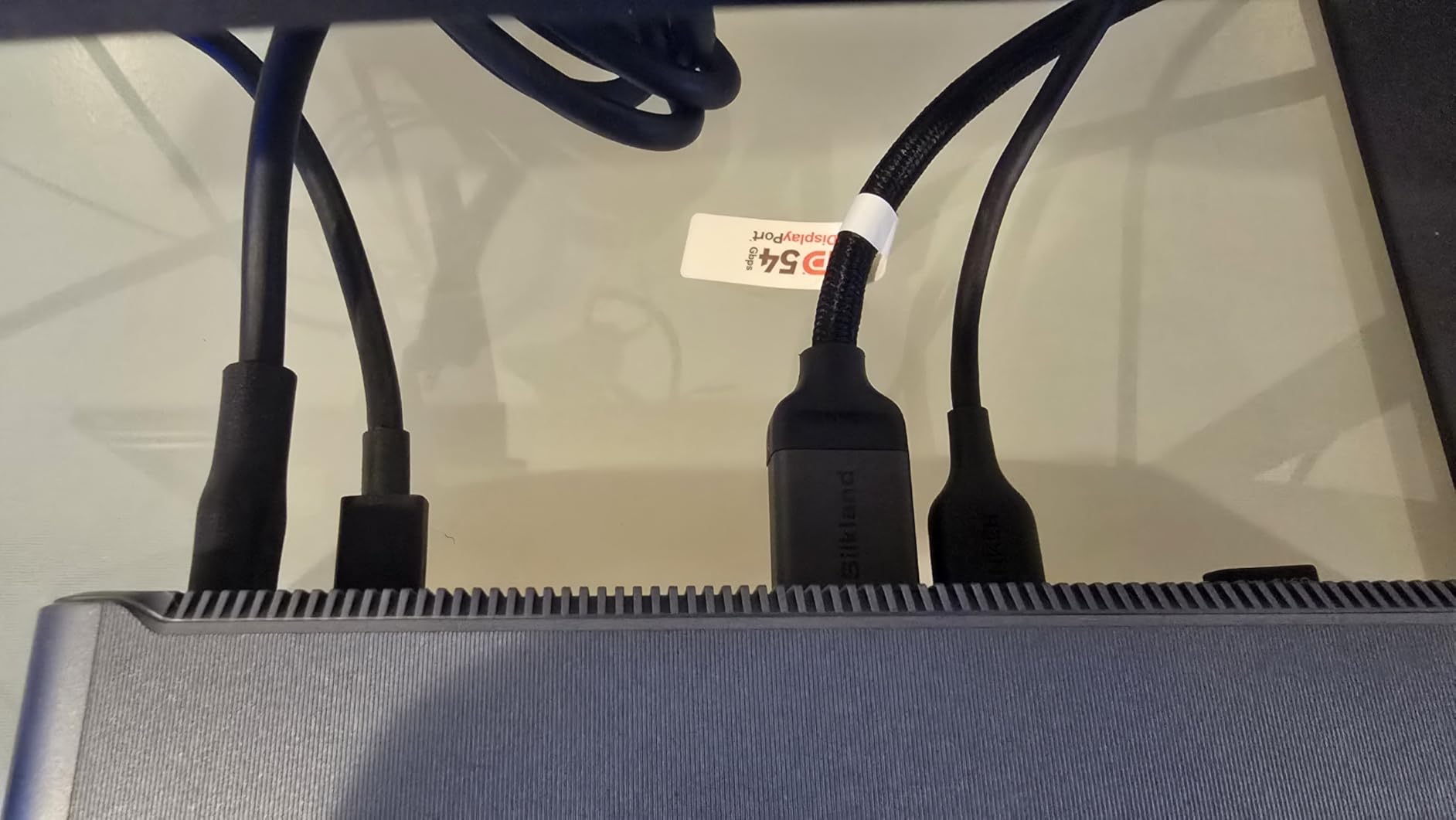 Anker Prime Docking Station (DL7400), 14-in-1 Triple Display, DisplayLink | 140W Max, Smart Display, Triple 4K@60Hz (2 HDMI+1 DP), for Windows Laptops (DisplayLink Driver Required) customer photo 2