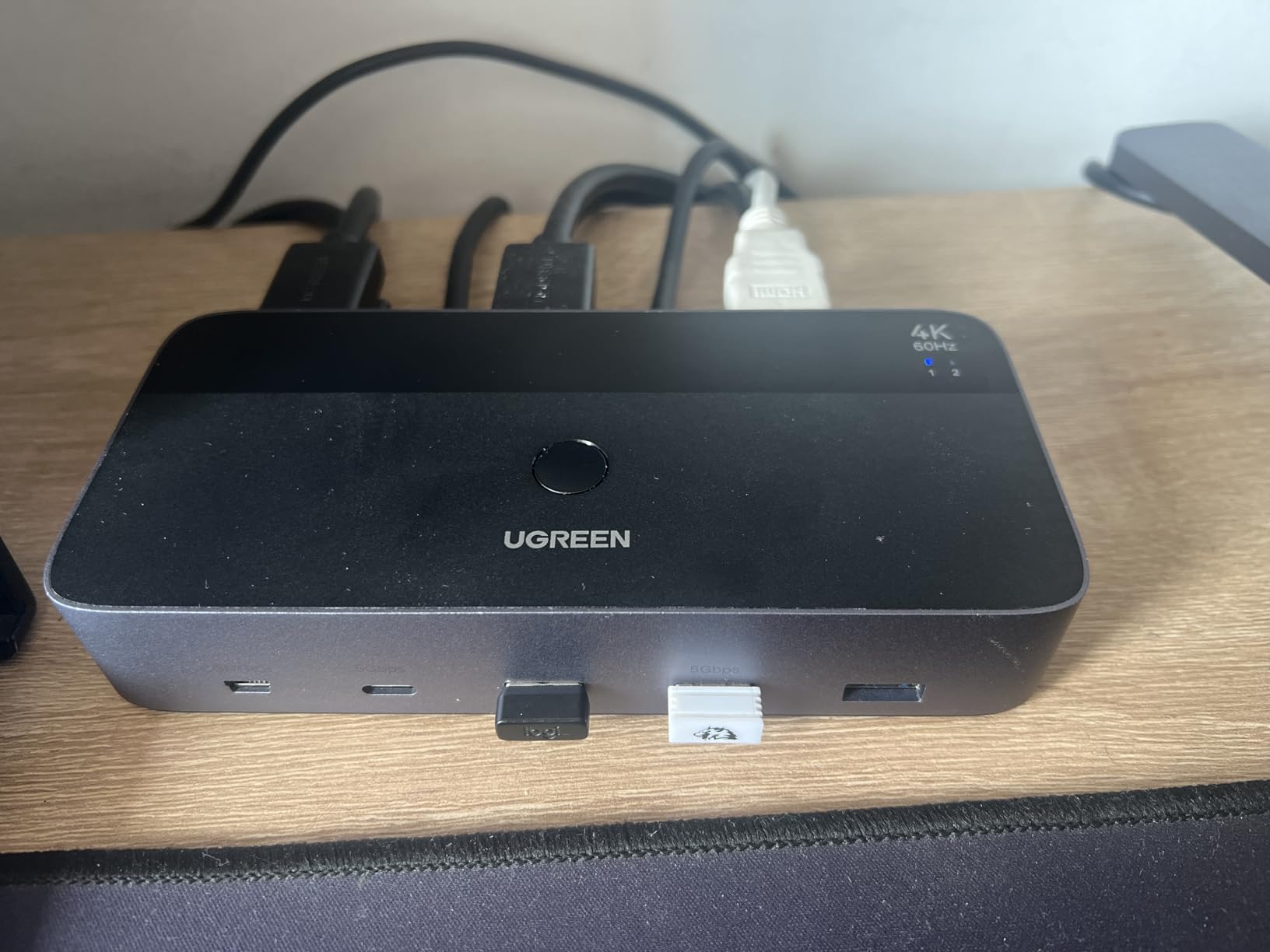UGREEN HDMI KVM Switch 2 Monitors 2 Computers 4K@60Hz, with 4 USB 3.0 Ports | for 2 Computers Sharing 2 Monitors Keyboard Mouse Printer with 4 HDMI + 2 USB Cables, Power Adapter and Controller customer photo 2