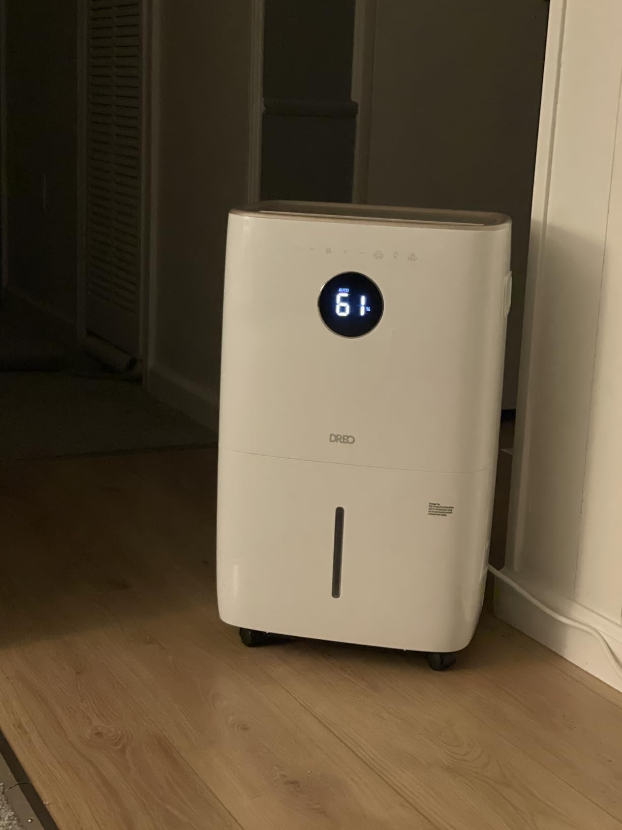 DREO 110-Pint Smart Dehumidifier for Basement, 4500 Ft² for Large Room, 2 Gallon Water Tank, Auto/Comfort/Constant Mode Dehumidifiers for Home, Bedroom, Bathroom, with Drain Hose, White, 711S customer photo 1