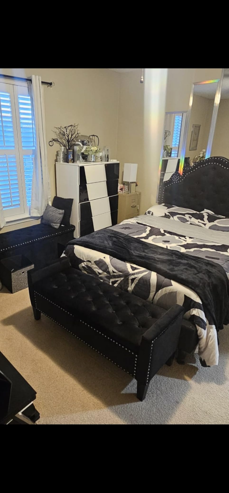 Storage Ottoman Bench, Velvet Upholstered Footstool for Bedroom and Living Room, Tufted Seat with Storage, Wooden Legs & Metal Rivets, Beige customer photo 2