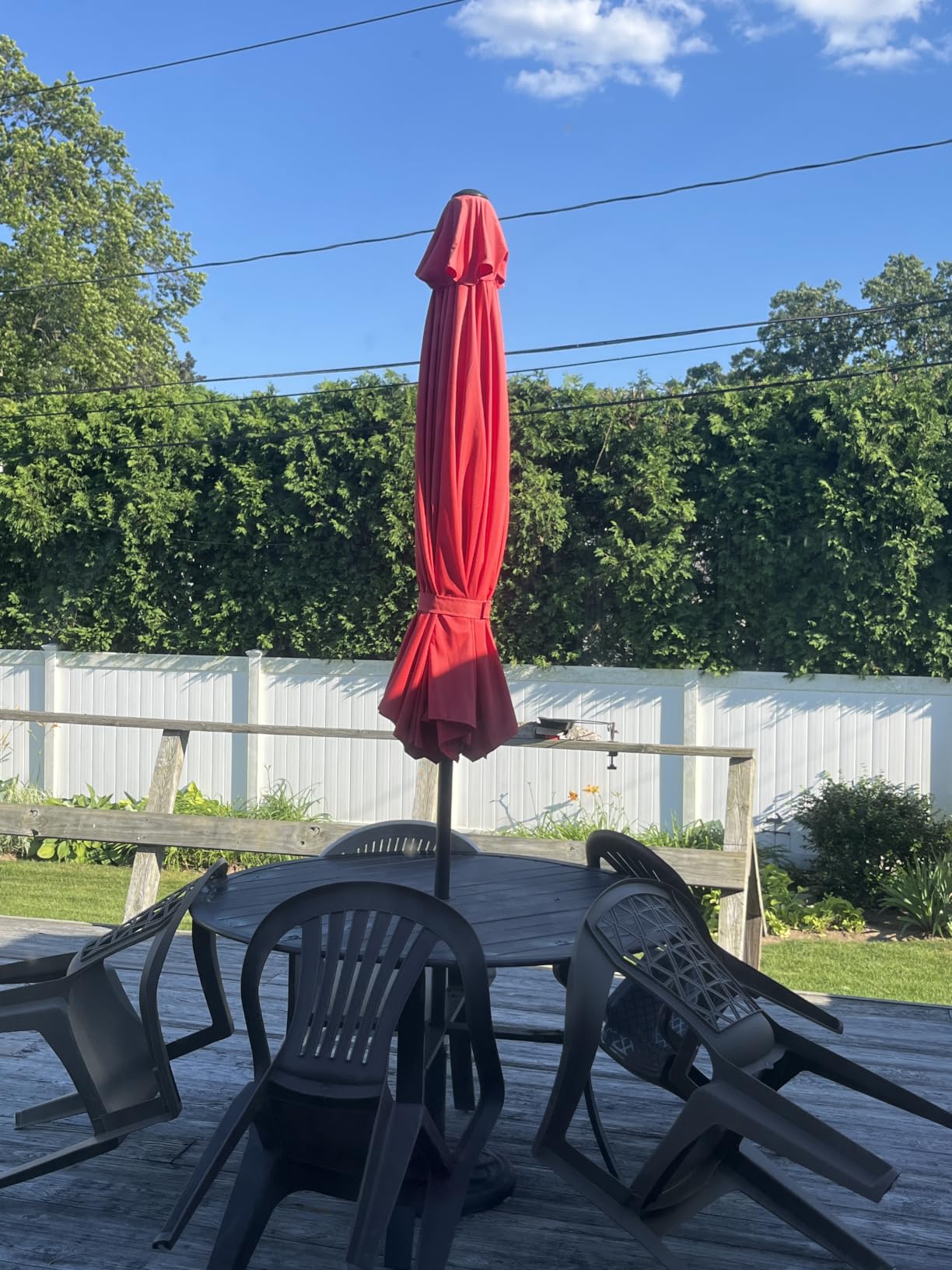 GarveeLife Outdoor Patio Umbrella, Table Market Umbrella with Push Button Tilt and Crank, 8 Sturdy Ribs UV Protection Waterproof for Garden, Deck, Backyard, Pool customer photo 1