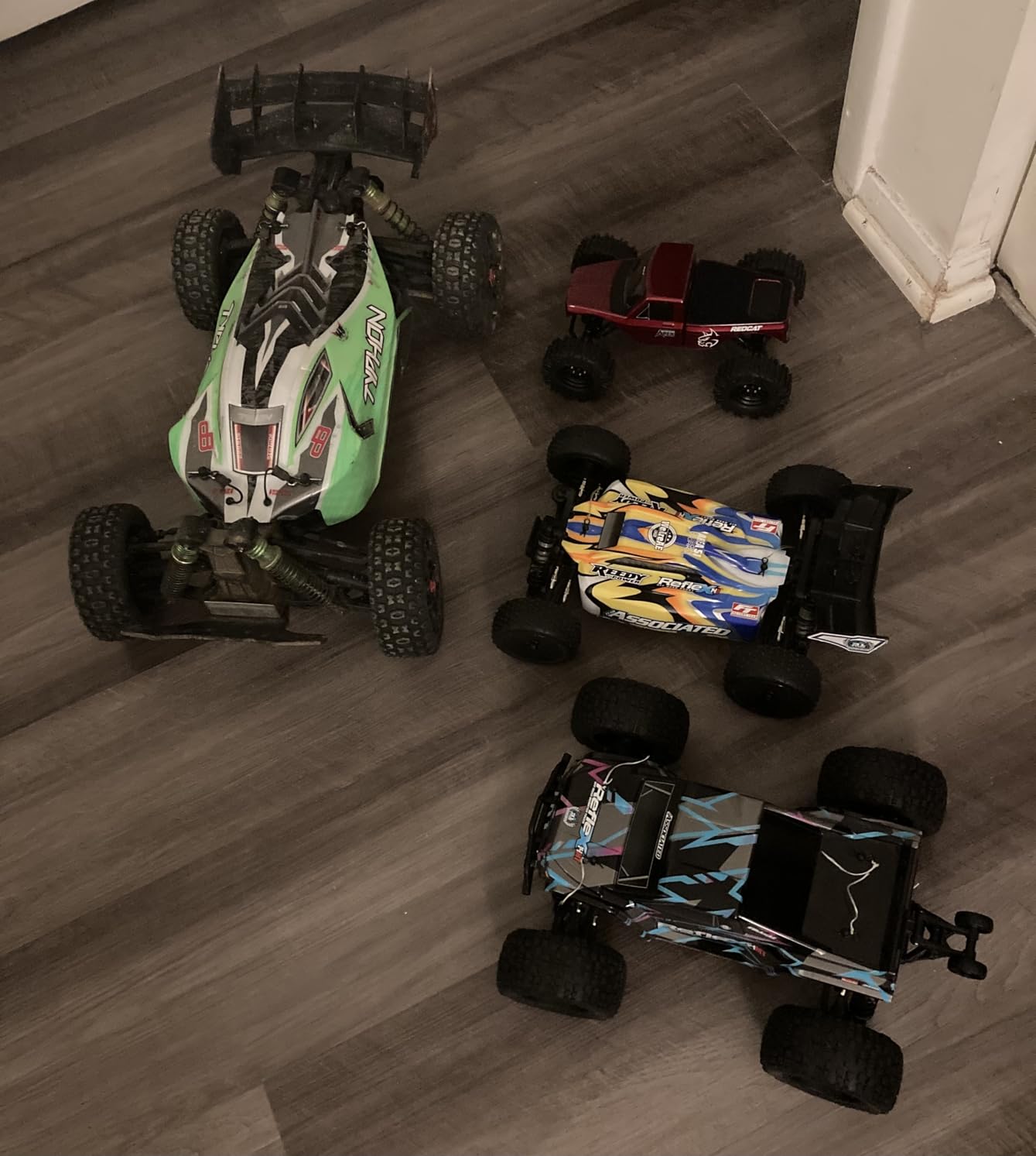 Redcat Racing Ascent-18 APEX, 1/18 Scale Brushless Electric Rock Crawler, Carbon Fiber, 4WD RC Car for Adults with 2.4GHz Radio System (Red) customer photo 2