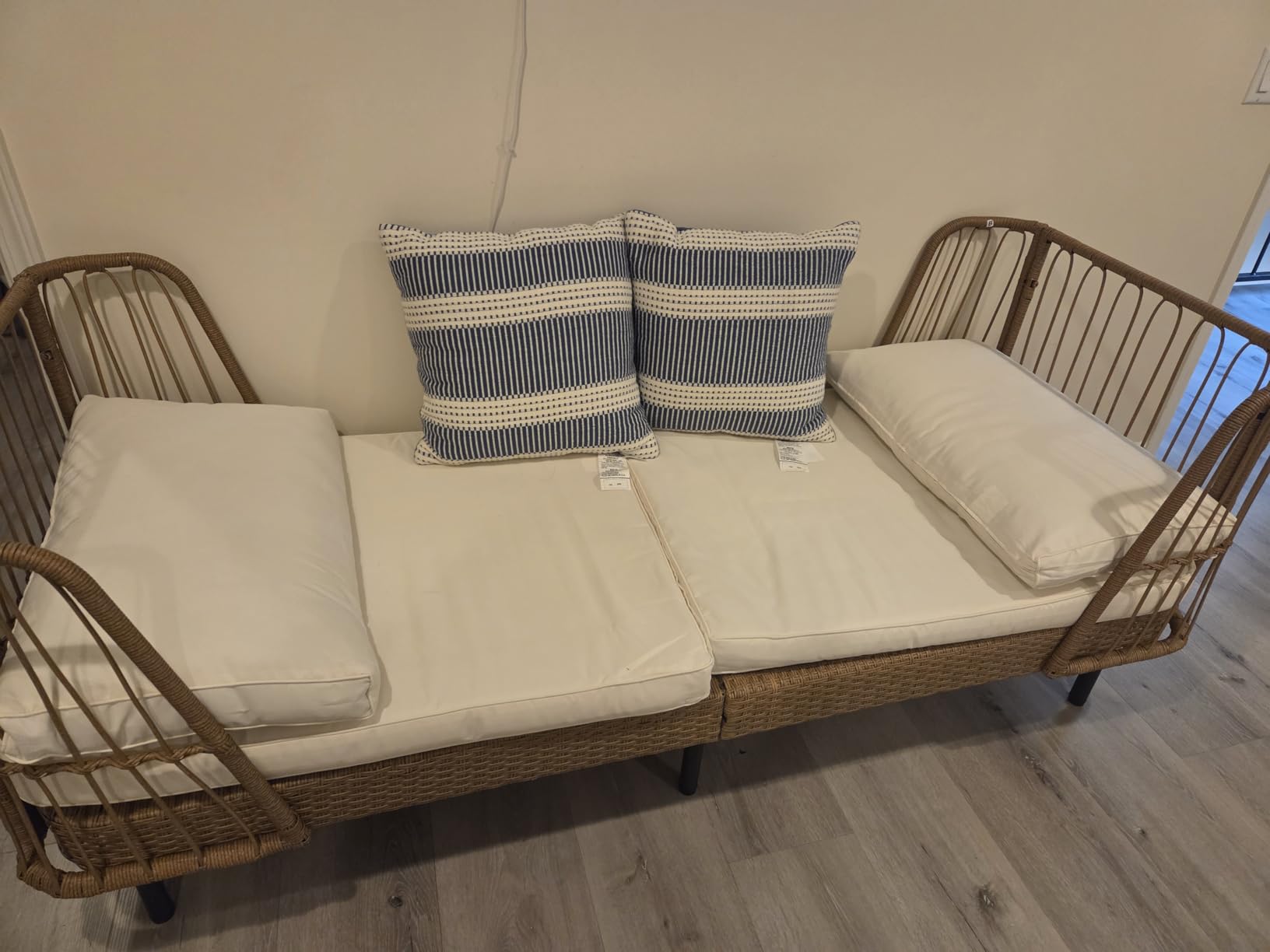 Tangkula Patio Rattan Daybed, Boho Outdoor Wicker Lounge Sofa with Seat & Back Cushions, 2-Seat Bench Sun Lounger Chair with Robust Metal Legs for Deck, Backyard, Porch, Poolside (1, Off White) customer photo 1