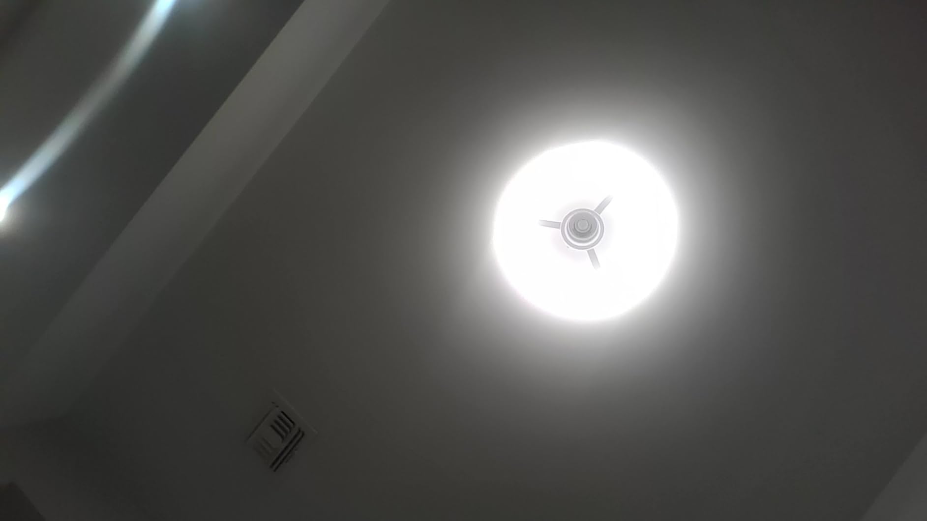 VOLISUN Low Profile Ceiling Fans with Lights and Remote, 27.6in Flush Mount Ceiling Fans with Light, 3000K-6500K Dimmable Fandelier LED Fan Light, White Bladeless Ceiling Fans with Lights for Bedroom customer photo 2