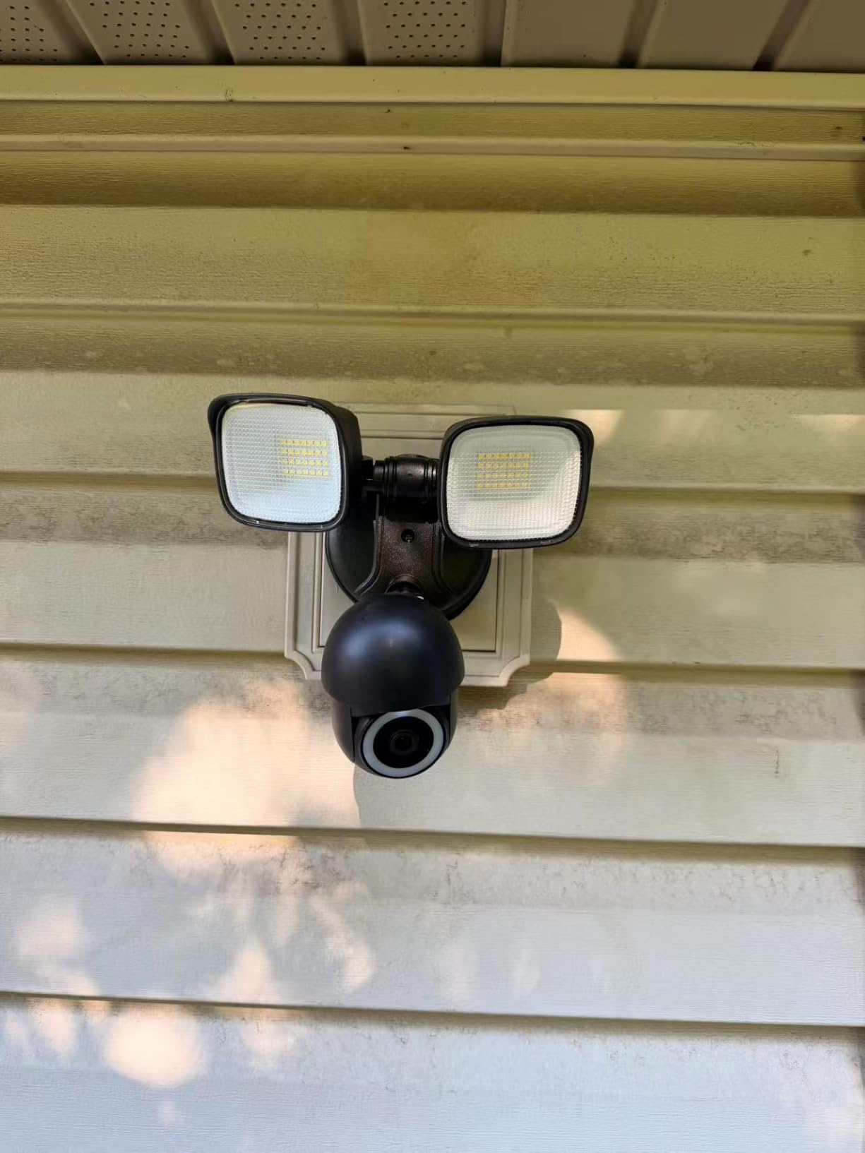 2K Floodlight Camera, 360° PTZ 3500LM Hardwired Security Cam Black | AI Detection and Tracking, Color Night Vision, 24/7 Recording, 5G/2.4G WiFi, Siren, 2-Way Talk, IP65, Work with Alexa customer photo 1