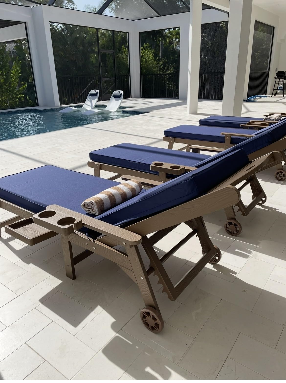 YEFU Lounge Chair Outdoor Set of 2: Outdoor Chaise Lounge with 5-Level Adjustable Backrest, Cup Holders & Wheels, All-Weather Resistance Chaise Lounge for Outside/Patio/Beach/Deck, Black customer photo 1