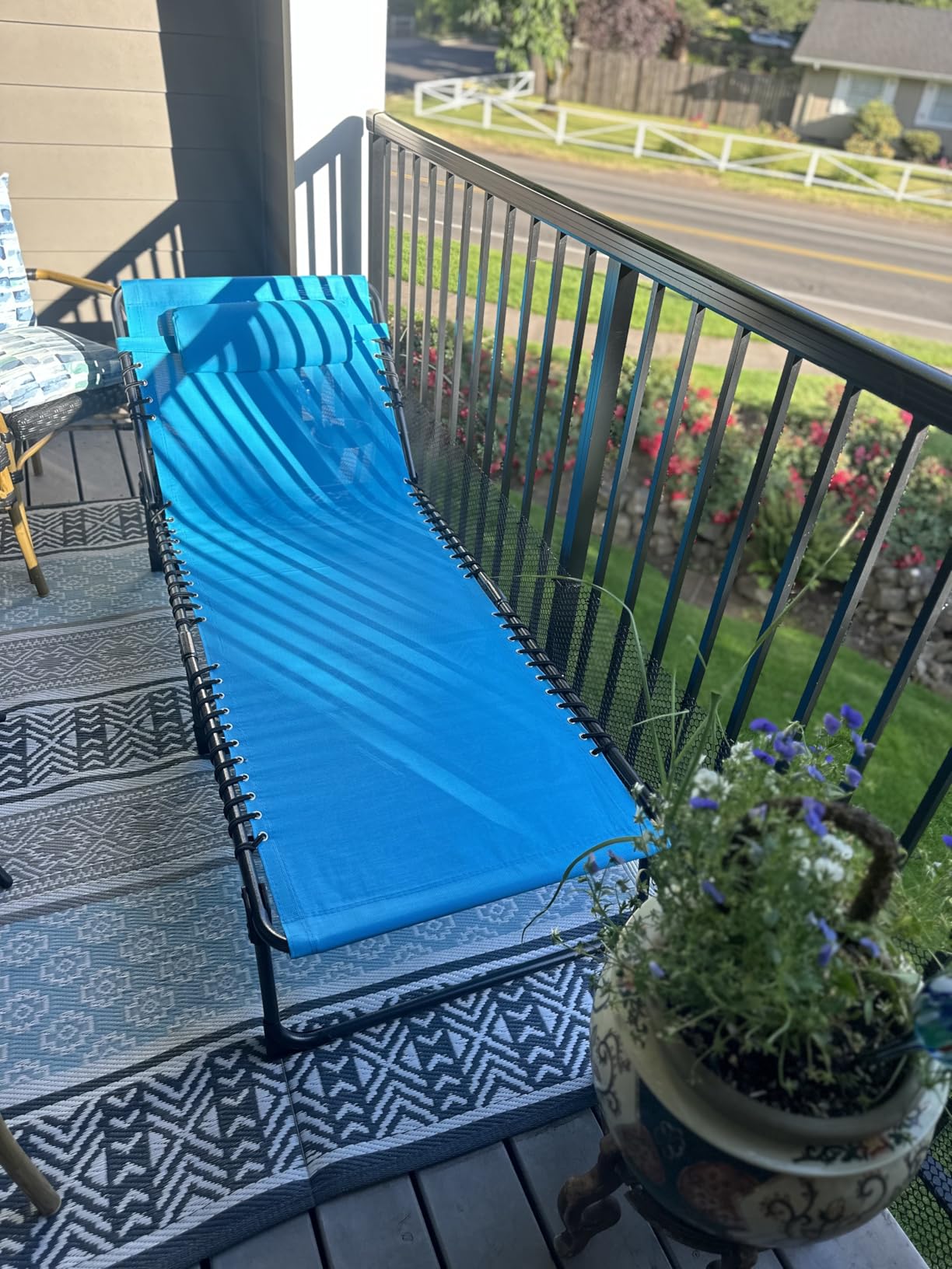 Best Choice Products Patio Chaise Lounge Chair, Portable Outdoor Folding Recliner for Lawn, w/ 8 Positions, Handles, 300lb Capacity - Light Blue/White customer photo 1