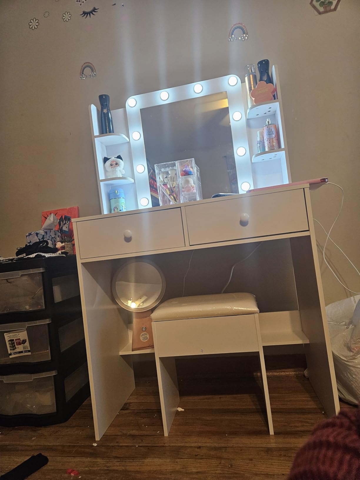 Haewon Small Makeup Vanity Set with Lighted Mirror and Chair, White | Built-In Charging Station, 3 Color Light Modes, Storage Drawer and Shelves, Foldable Top for Bedroom, Compact Space customer photo 1