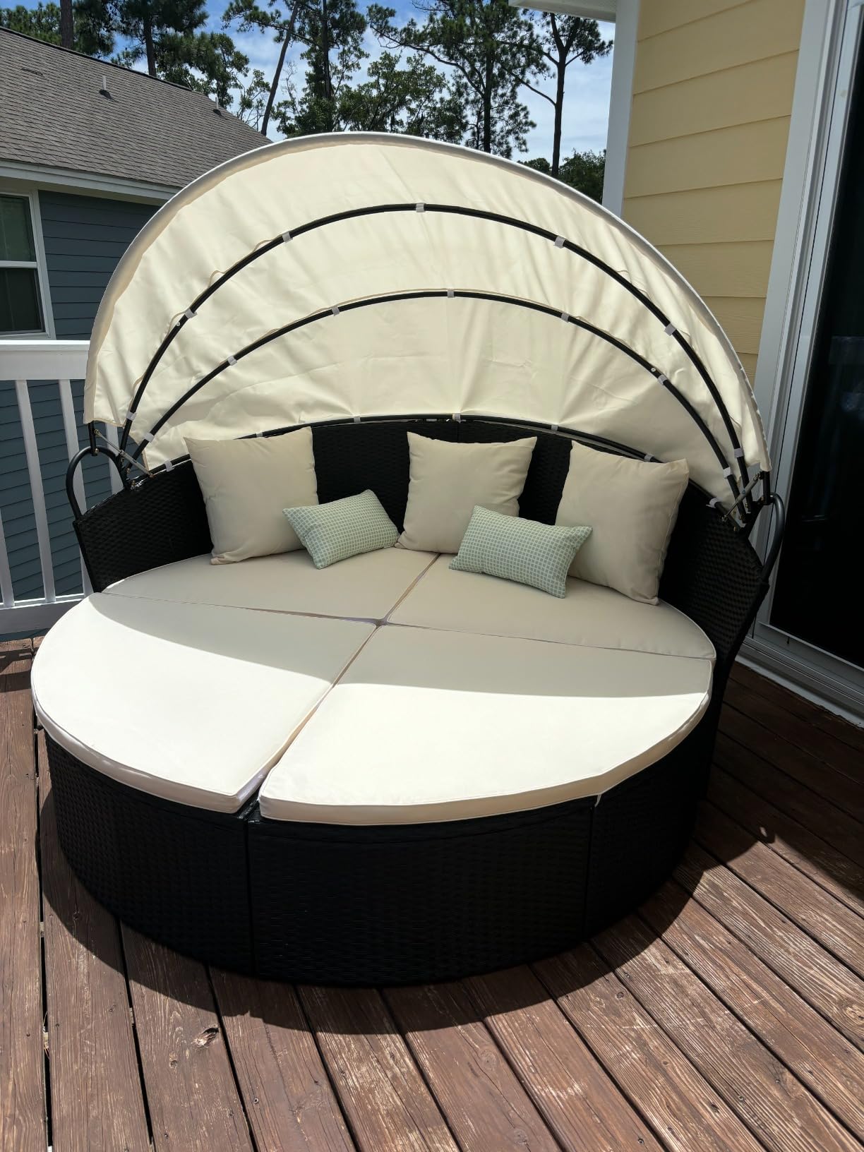 Tangkula Outdoor Patio Round Daybed with Retractable Canopy, Black Rattan Wicker Furniture Sectional Seating with Cushions and Throw Pillows, Seating Separates Cushioned Seats for Backyard (Brown) customer photo 2