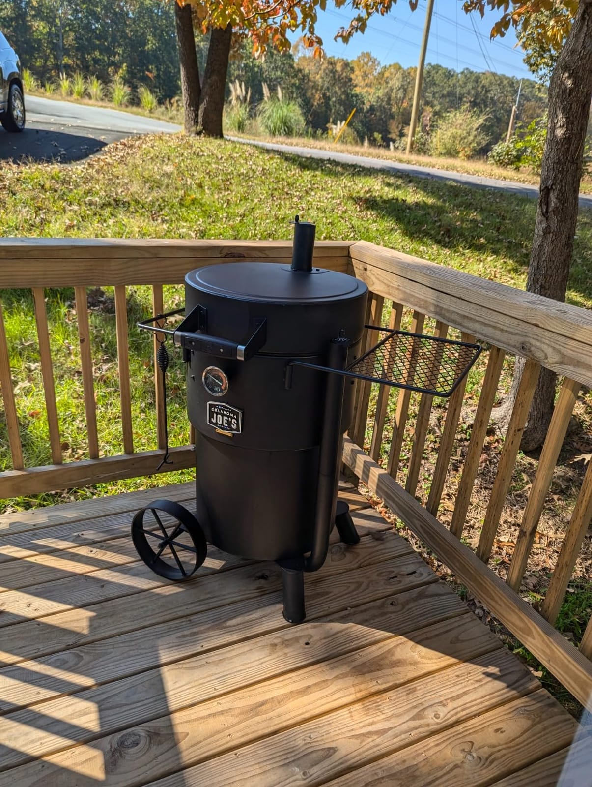 Char-Broil Oklahoma Joes Bronco Barrel Drum Smoker with Porcelain Coated Steel, Air Intake Channel, and 630 Square Inches Cooking Surface, Black customer photo 1