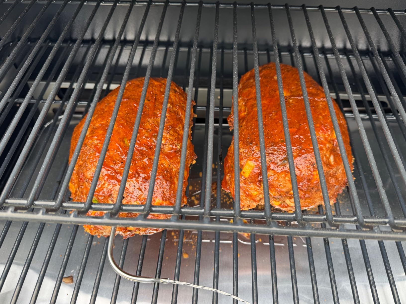 Traeger Ironwood 885 Wood Pellet Grill and Smoker, WiFi Pellet Smoker Grill with Super Smoke Mode, D2 Controller, Large 885 sq. in. Cooking Area, Outdoor BBQ Electric Pellet Smoker, TFB89BLFC customer photo 1