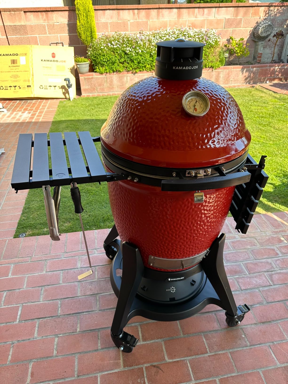Classic Joe Series III 18-inch Charcoal Grill & Smoker, Red, with Cart, Side Shelves, Grill Gripper, and Ash Tool, 3 Tier Cooking System, Stainless Steel Cooking Grates, Model KJ15040921 customer photo 2