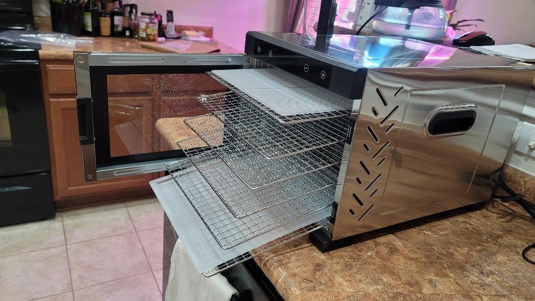NutriChef Commercial Dehydrator Machine 2000-Watts Electric Food Dehydrator - Extra Large 20 Stainless Steel Trays, Digital Control 167°F Dryer for Jerky, Meat, Dog Treats, Herbs, and Fruit customer photo 1