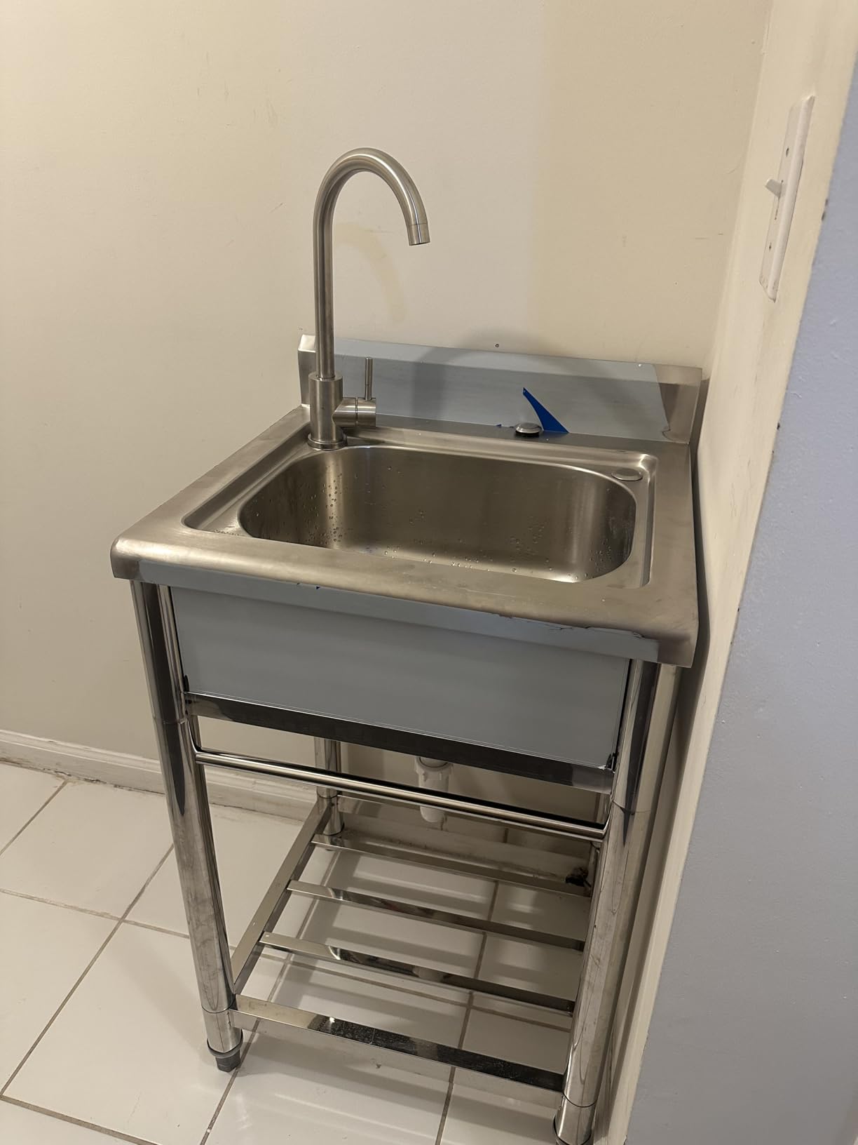 Stainless Steel Utility Sink, Freestanding Single Bowl Garage Sink 22 Inch | Shop Sink for Laundry Room Basement Garden Kitchen Outdoor Indoor, w/t Cold & Hot Water Lines customer photo 2