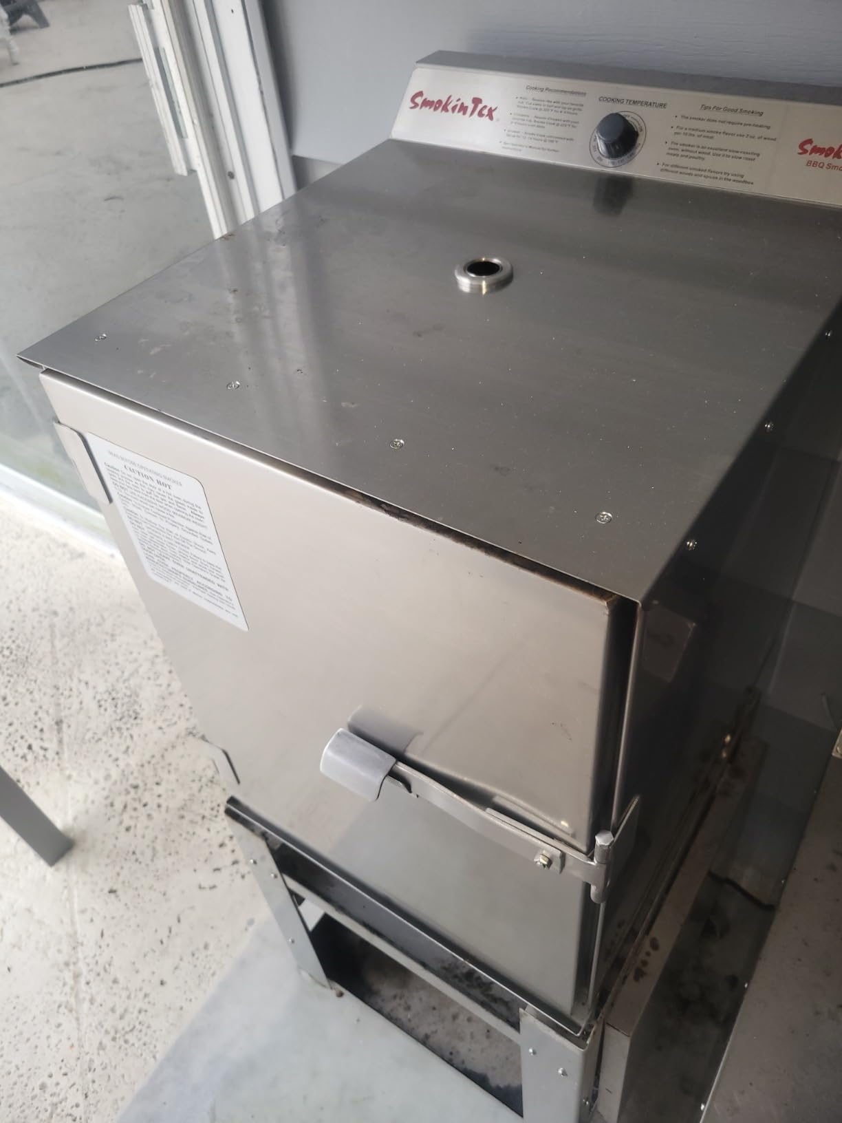 SmokinTex 'The Pitmaster' Series High-Capacity Electric Smoker - 700W Stainless Steel Meat Smoker, Temperature Control for Meat, Seafood, Vegetables, BBQ - Portable with Locking Wheels customer photo 1