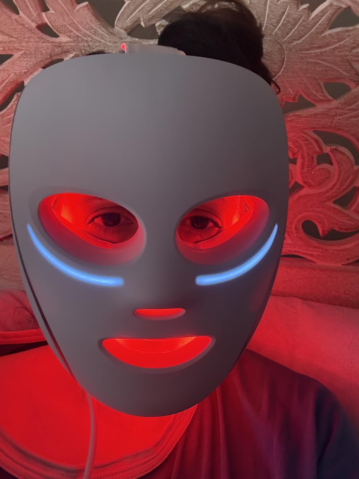 Shark CryoGlow LED Face Mask, Red Light Therapy, Under-Eye Cooling, FW312 | Red, Blue & Deep Infrared Light, Skincare Device for Fine Lines & Acne, Clinically Tested & FDA-Cleared, 4 Modes, Blue Frost customer photo 2