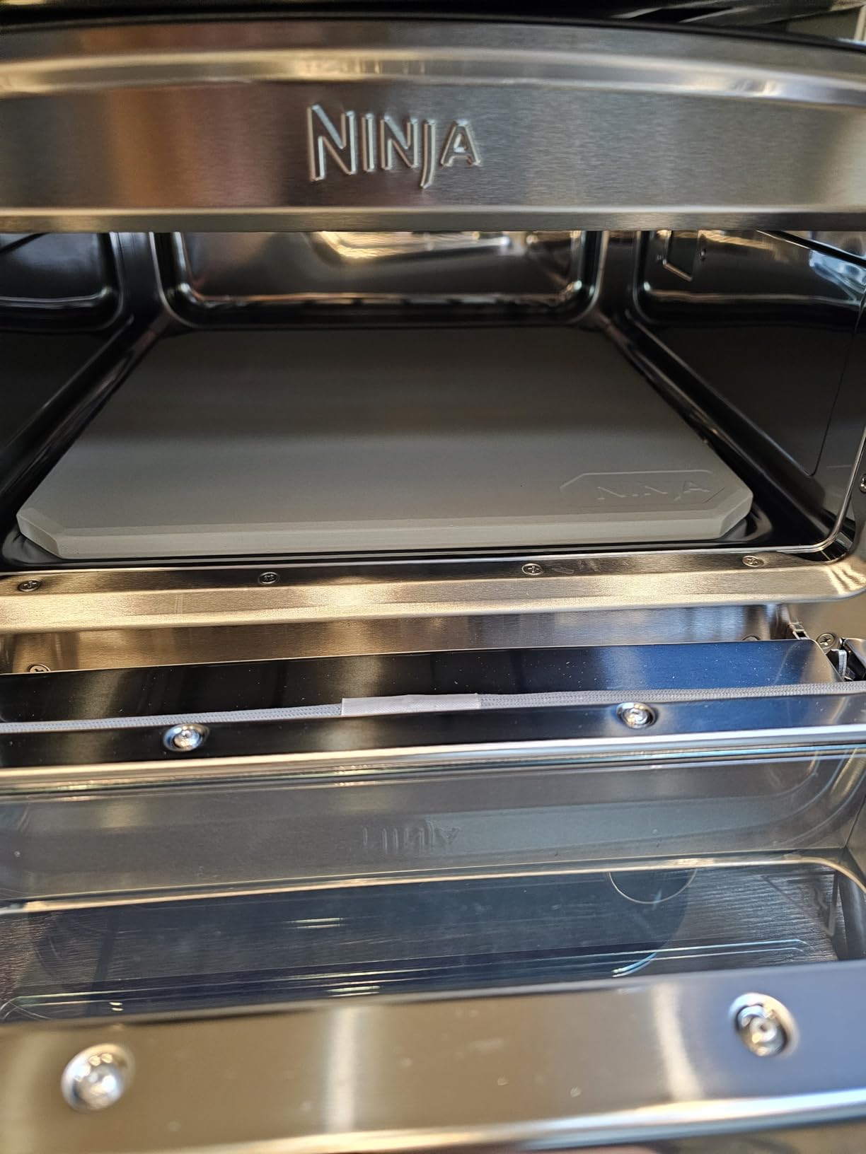 Ninja Artisan Electric Outdoor Pizza Oven with Stone | 12-inch Pizza in 3-minutes | 700F Max Temp | 5-in-1 Functionality - Pizza, Bake, Broil, Proof & Warm | Makes Full Meals | Gray | MO201 customer photo 2
