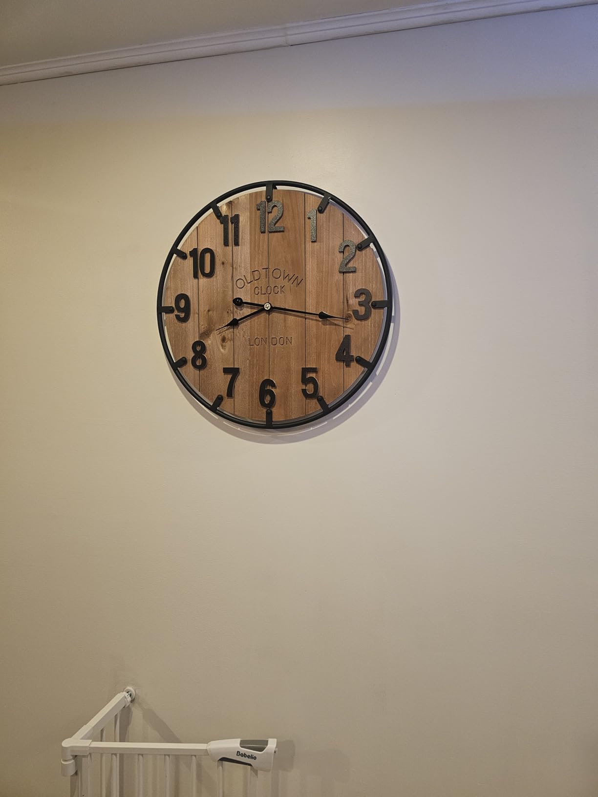 Vantic Farmhouse 30 Inch Wood Roman Large Wall Clock with Metal Circle customer photo 2