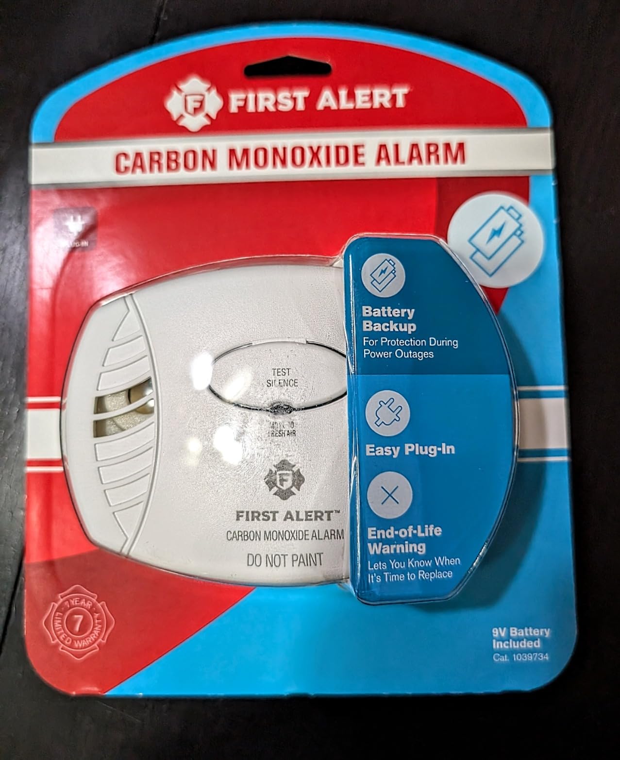 FIRST ALERT CO605 Plug-in Carbon Monoxide Detector with Battery Backup, White | CO606, 9V Battery Backup customer photo 1