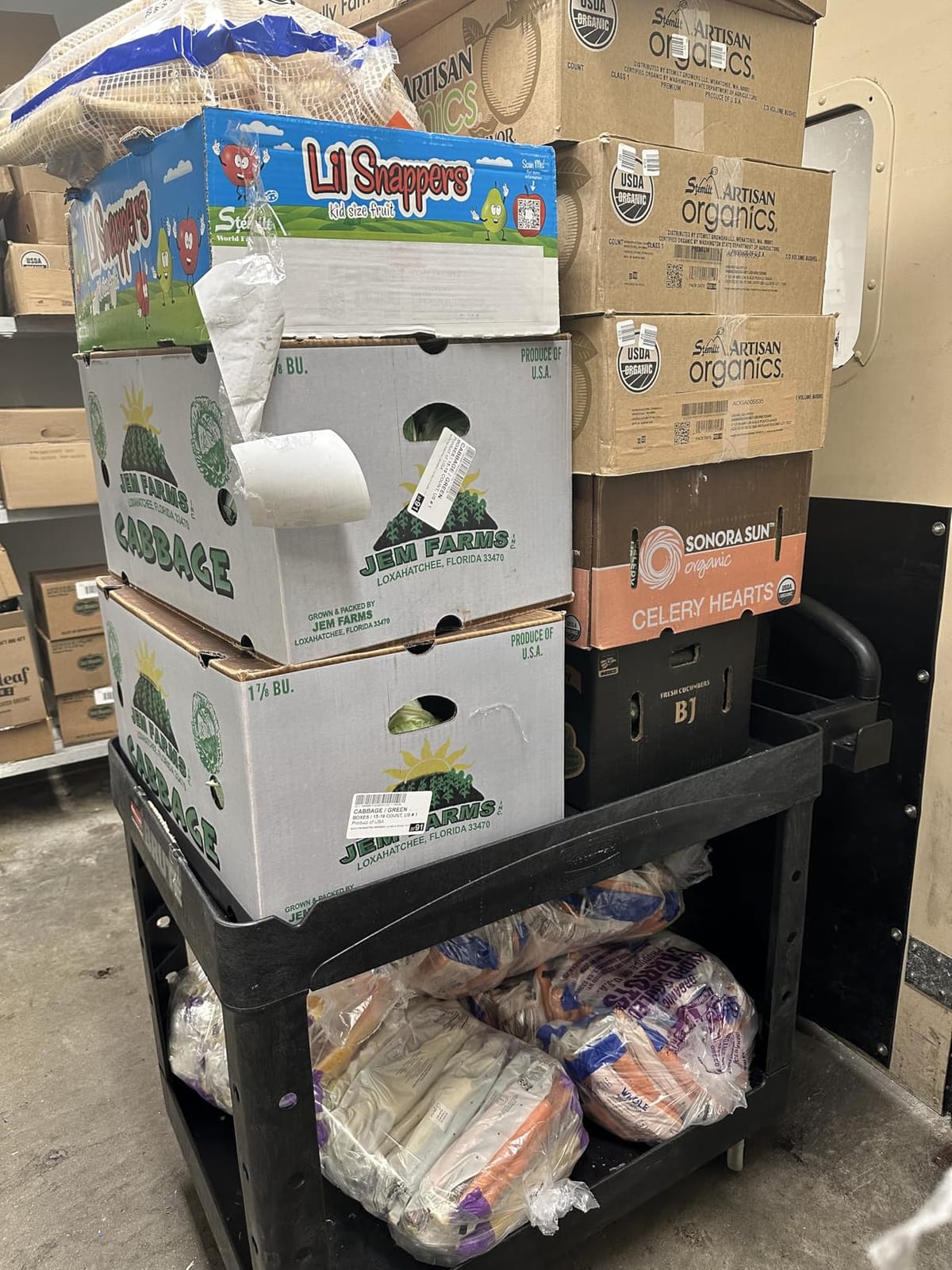 Rubbermaid Commercial Products 2-Shelf Utility/Service Cart, Medium, Black, Lipped Shelves, Ergonomic Handle, 500 Lbs Capacity, forfor Warehouse/Garage/Cleaning/Manufacturing customer photo 1