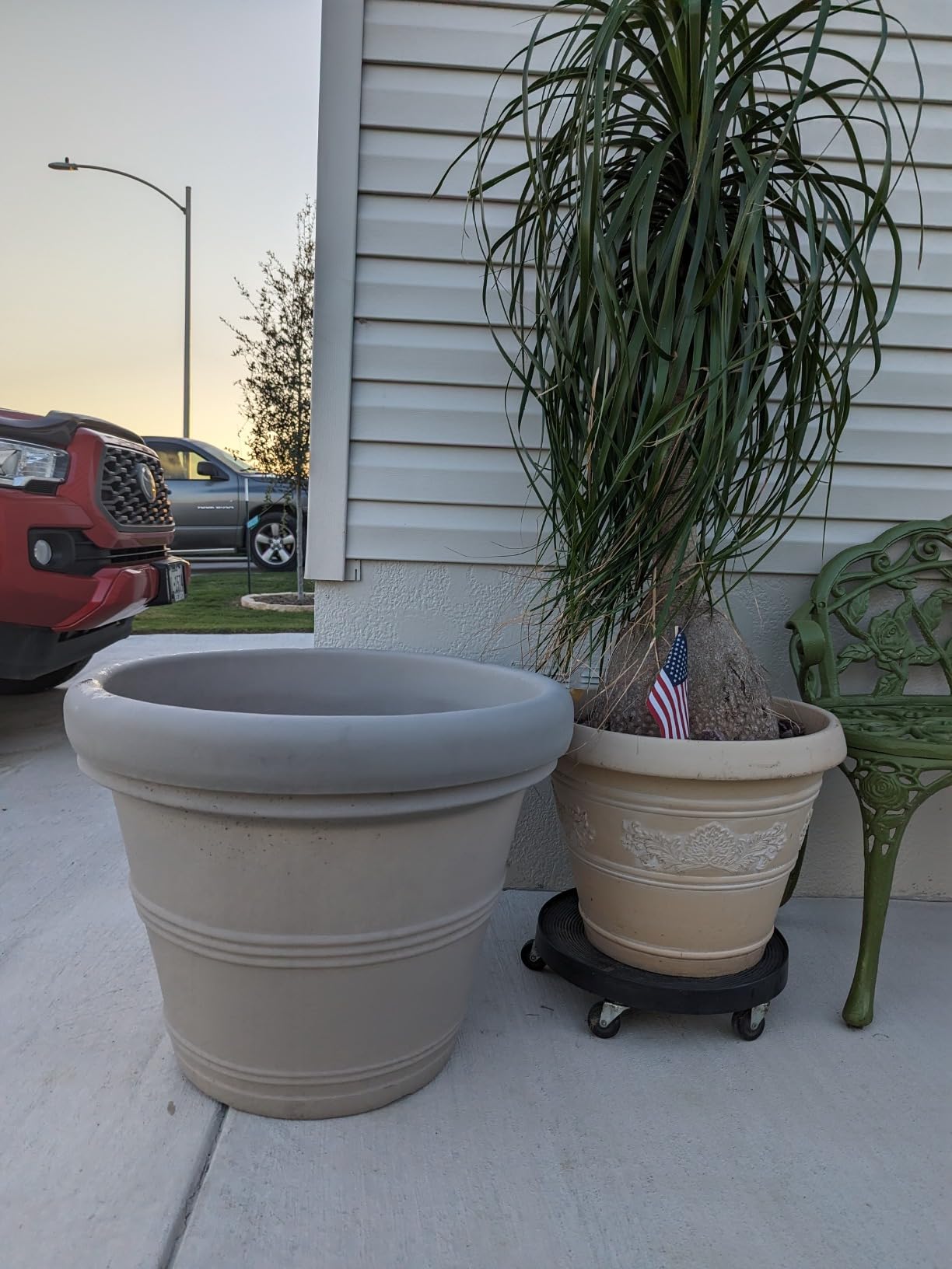 Crescent Garden Brunello Classic Rolled Rim Planter, Indoor/Outdoor Weather-Safe Round Plant Pot, Large Plastic Flowerpot for Flowers, Faux Plants, Trees - 27'' W (Terracotta Color) customer photo 1